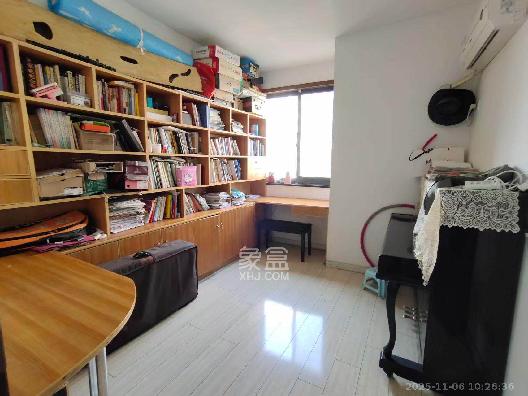 阳光100一期、四五期 4室2厅2卫 2800.0元/月 阳光100一期、四五期 4室2厅2卫 2800.0元/月室内图