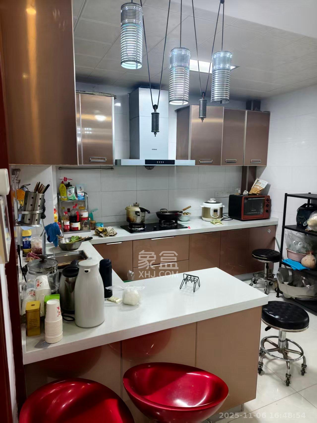 钰龙天下一期  3室2厅2卫    3500.0元/月室内图