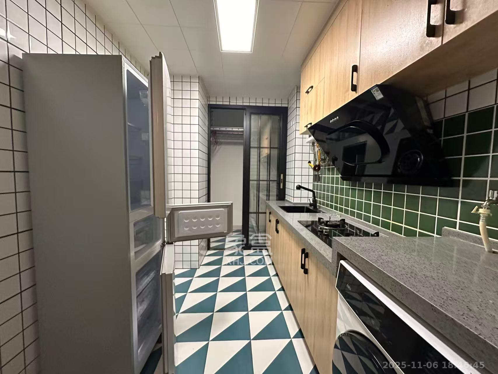 保利西海岸B区  1室2厅1卫    2700.0元/月室内图