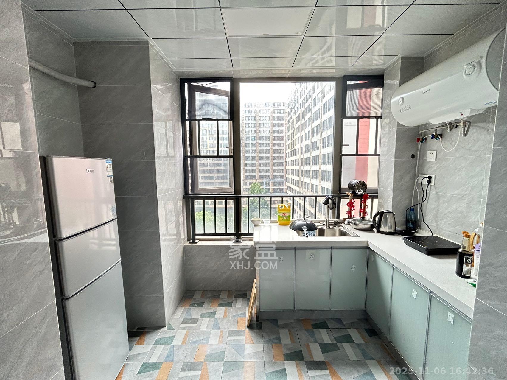 怡海星城 2室2厅1卫 1300.0元/月 怡海星城 2室2厅1卫 1300.0元/月室内图