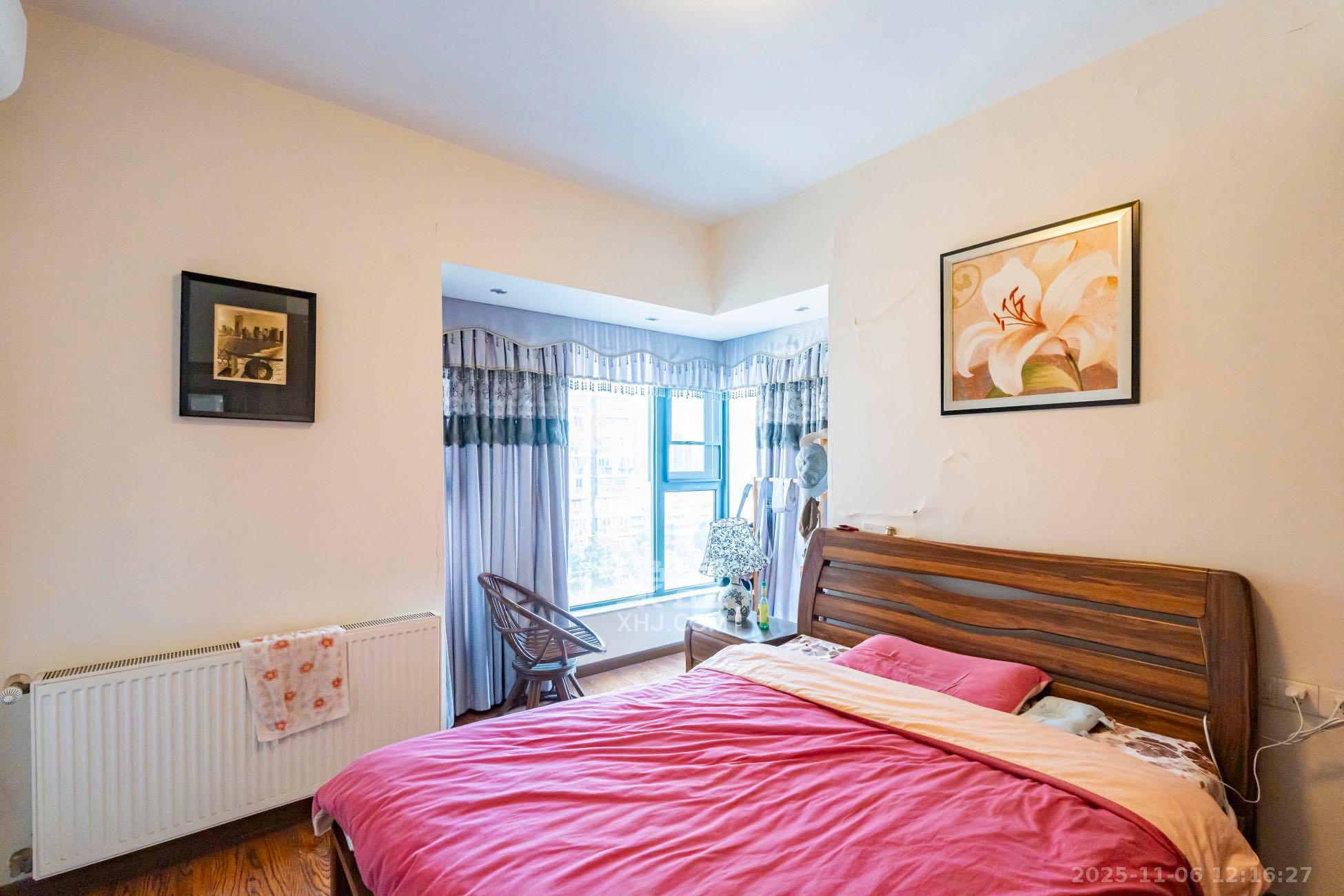 藏珑湖上国际花园  3室2厅2卫    4000.0元/月室内图