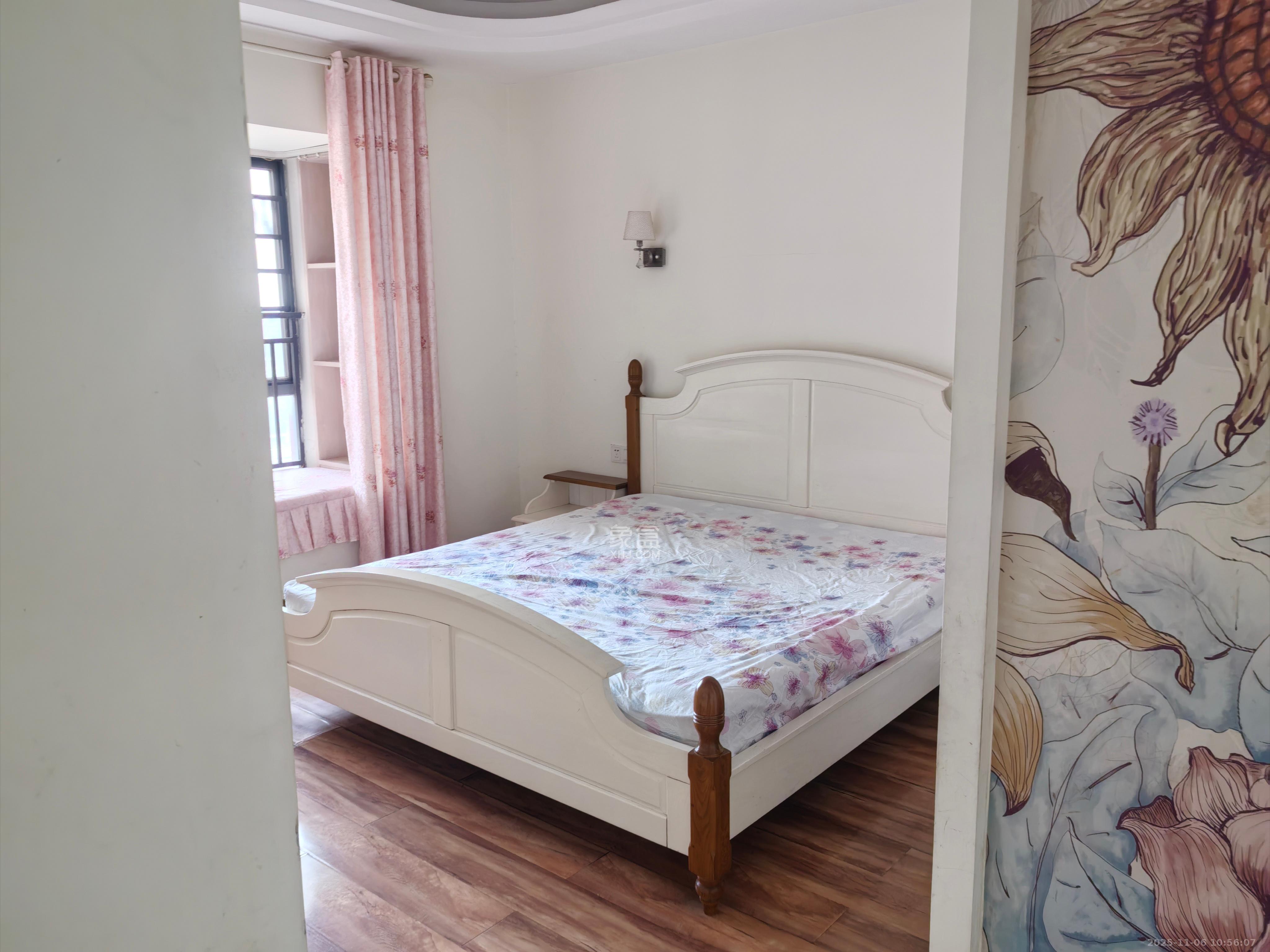 上海城小区  3室2厅1卫    2600.0元/月室内图