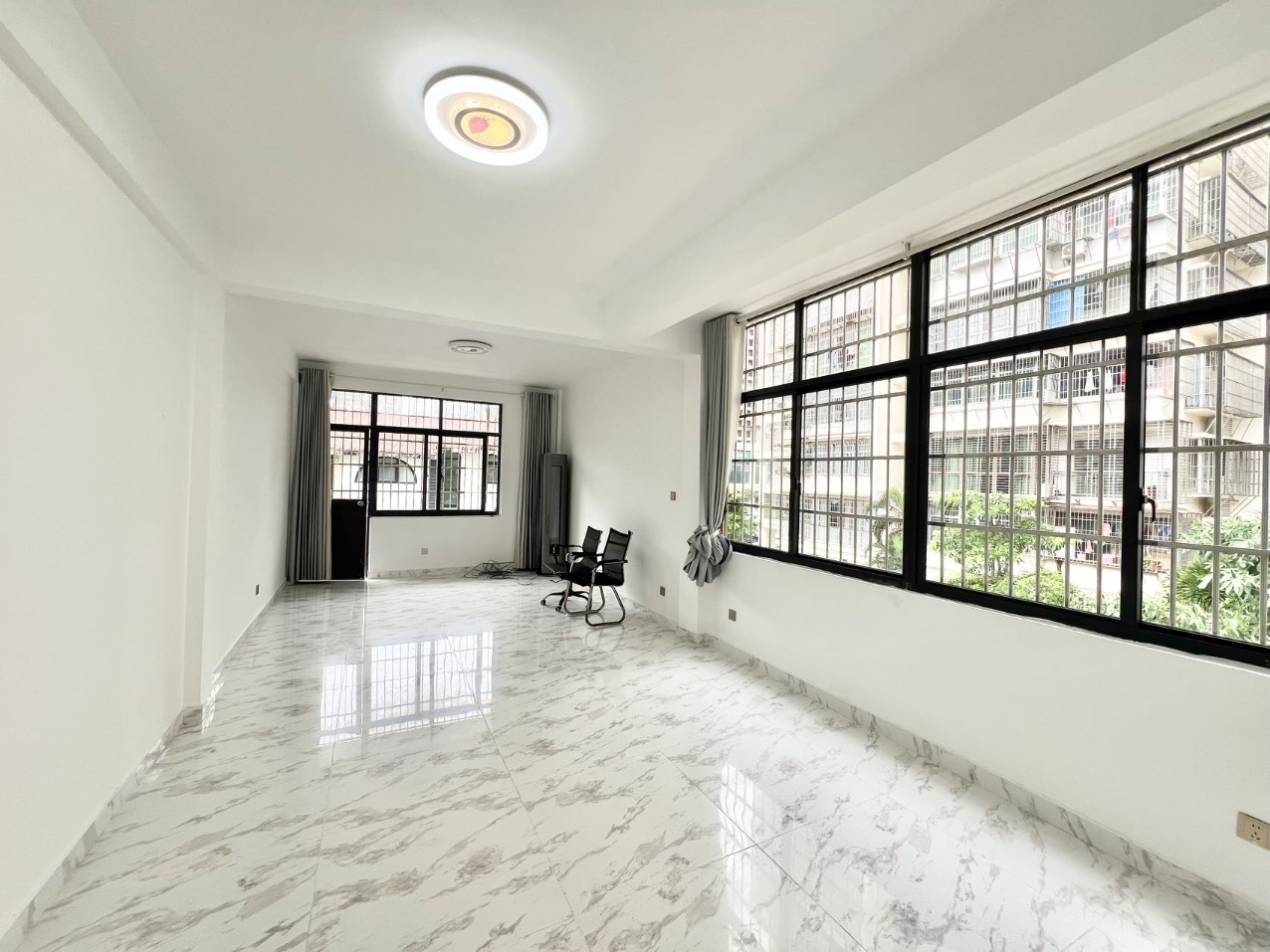 滨景花园 5室3厅3卫 9000.0元/月 滨景花园 5室3厅3卫 9000.0元/月室内图