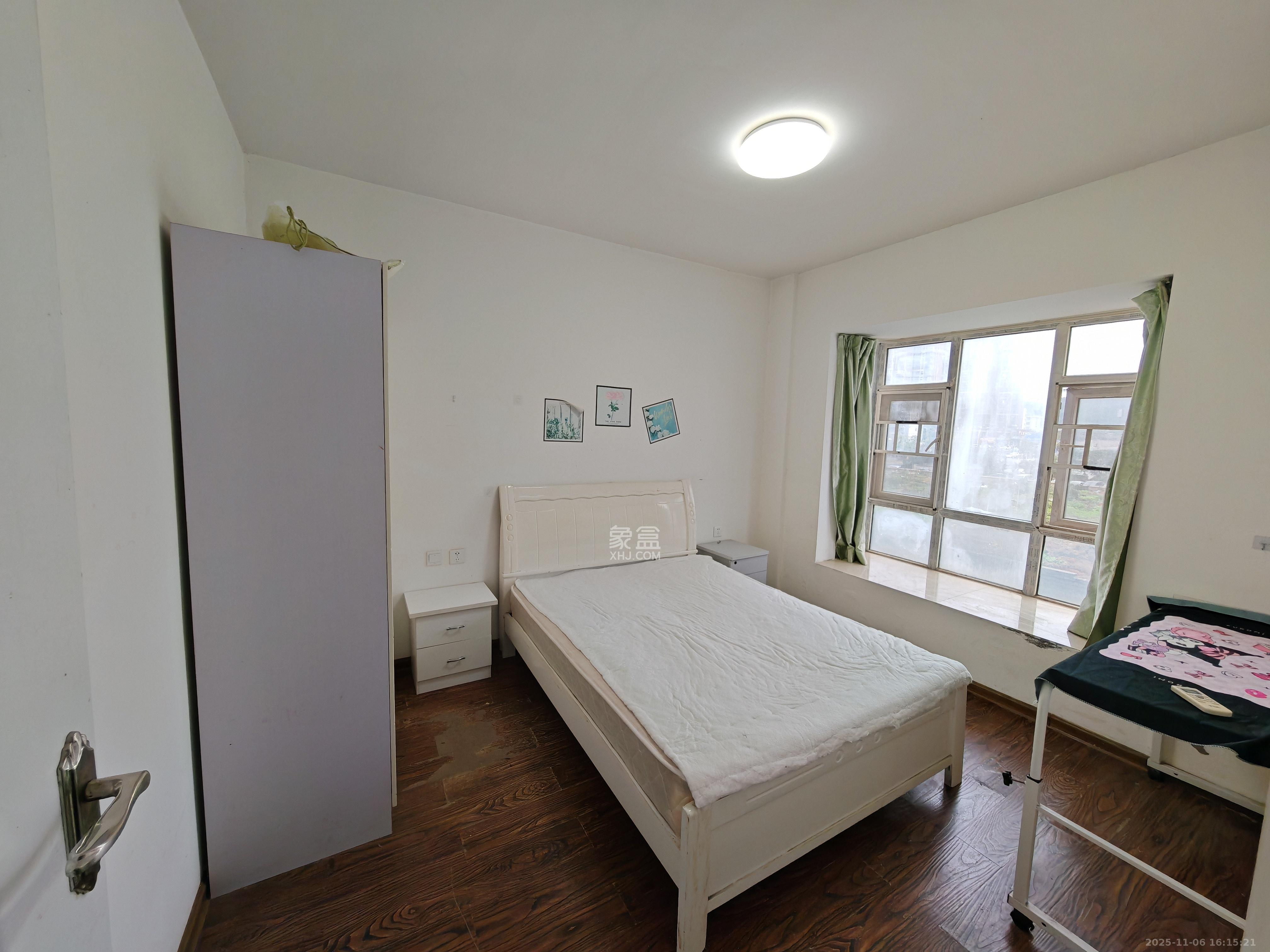 米兰春天  4室2厅2卫    2200.0元/月室内图