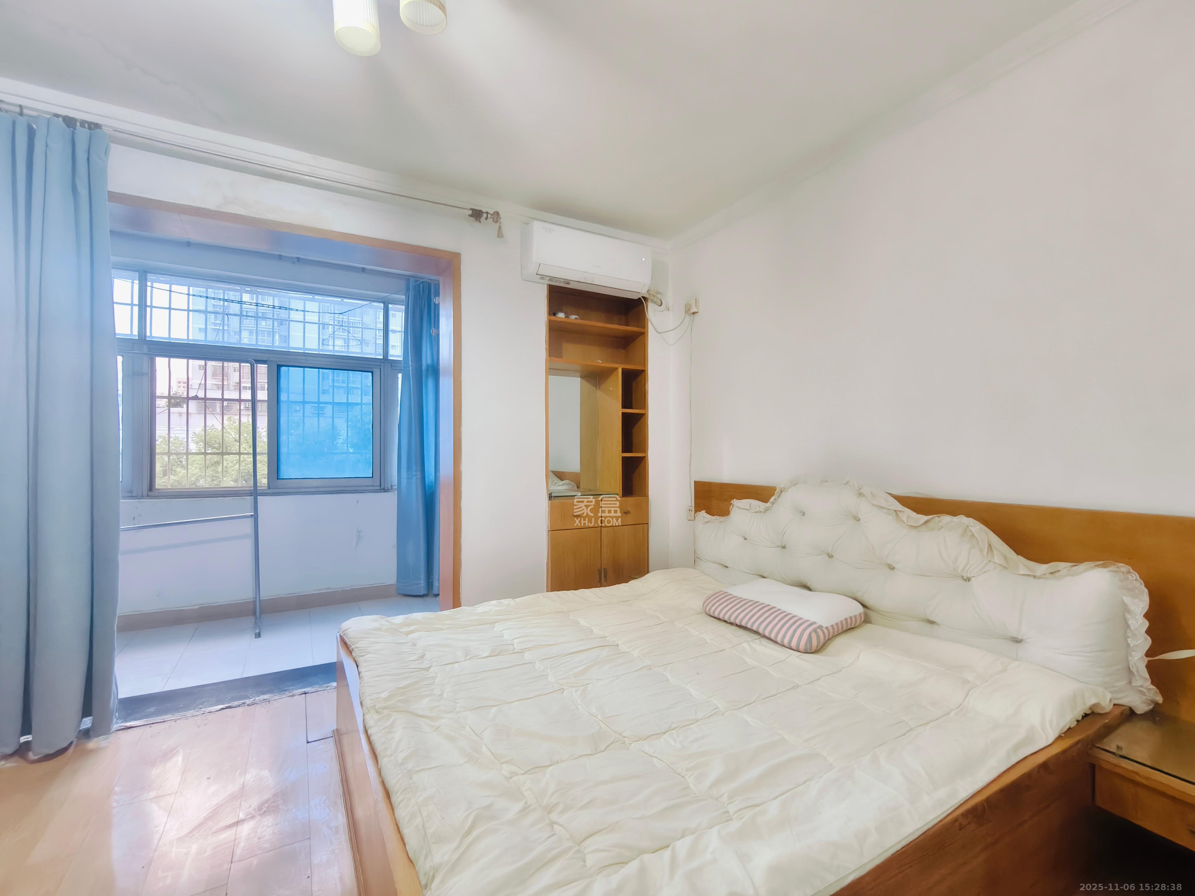 景园小区  2室1厅1卫    1600.0元/月室内图