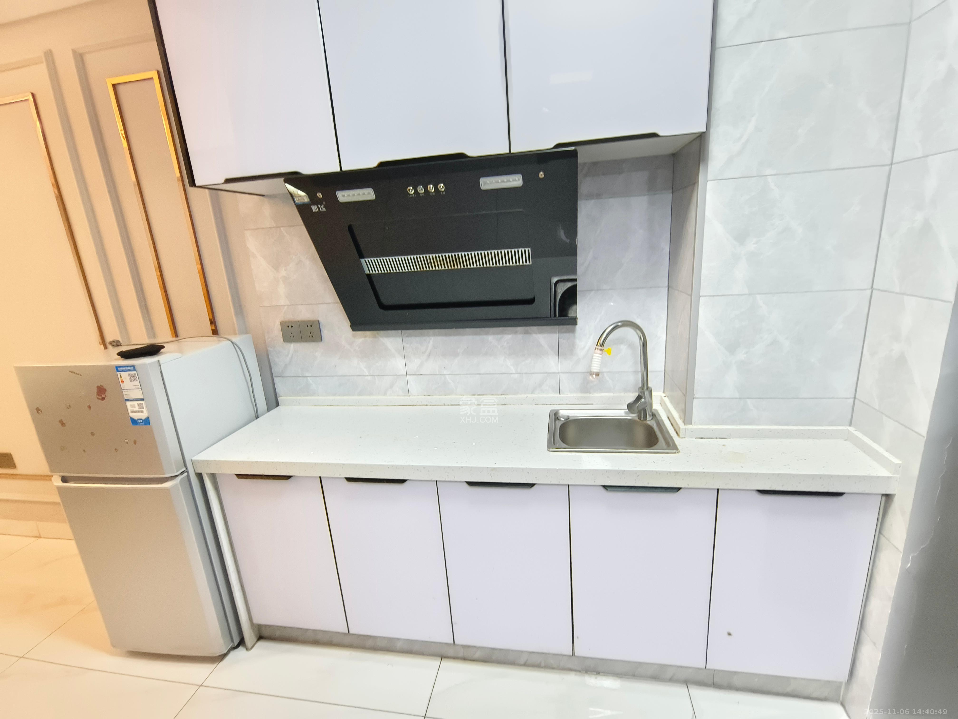 龙湖湘江星座（祺鑫星座公寓）  1室1厅1卫    1400.0元/月室内图