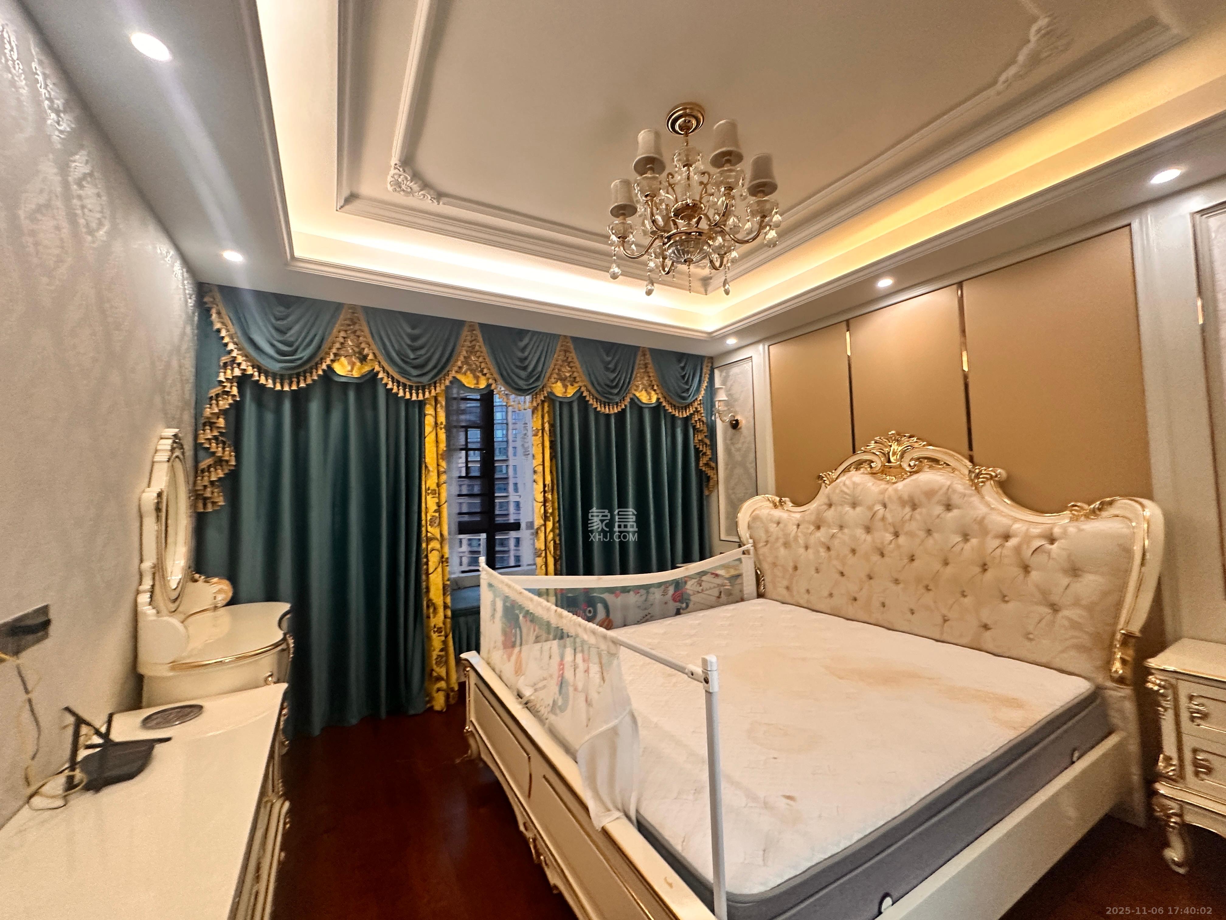 荣悦台 3室2厅2卫 6000.0元/月 荣悦台 3室2厅2卫 6000.0元/月室内图