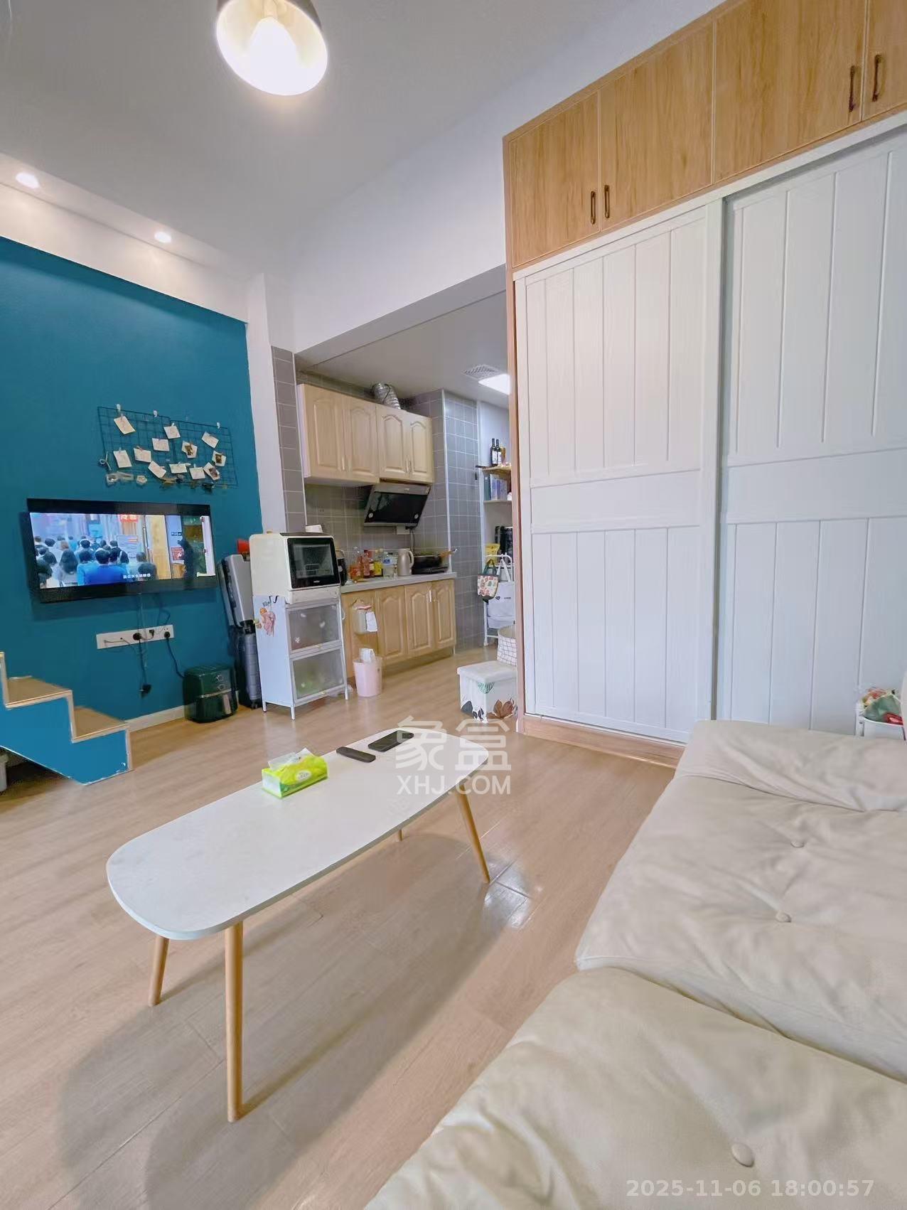 新世界广场  1室1厅1卫    1500.0元/月室内图