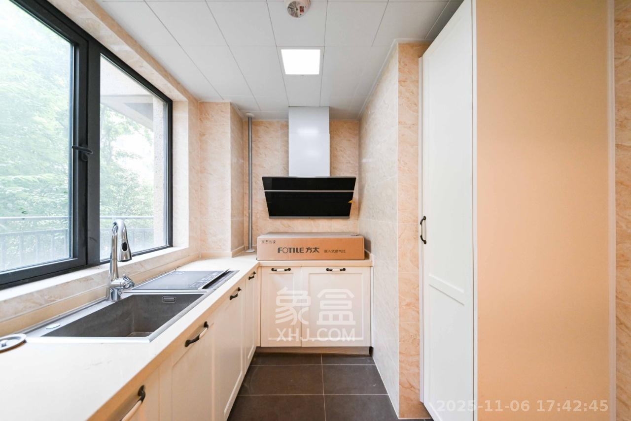 万科魅力之城观澜里 4室2厅2卫 3000.0元/月 万科魅力之城观澜里 4室2厅2卫 3000.0元/月室内图