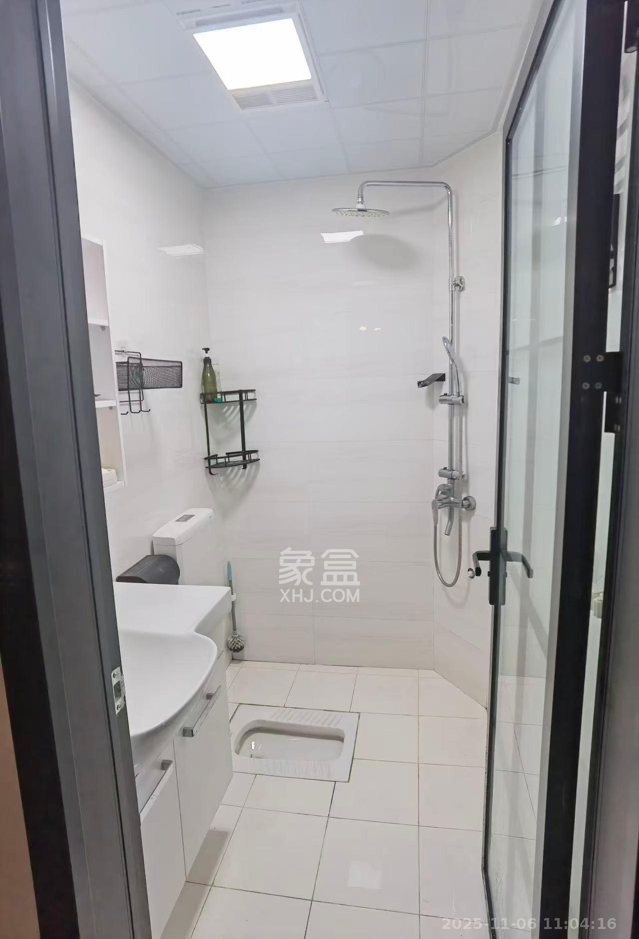 江南华府 1室1厅1卫 2200.0元/月 江南华府 1室1厅1卫 2200.0元/月室内图