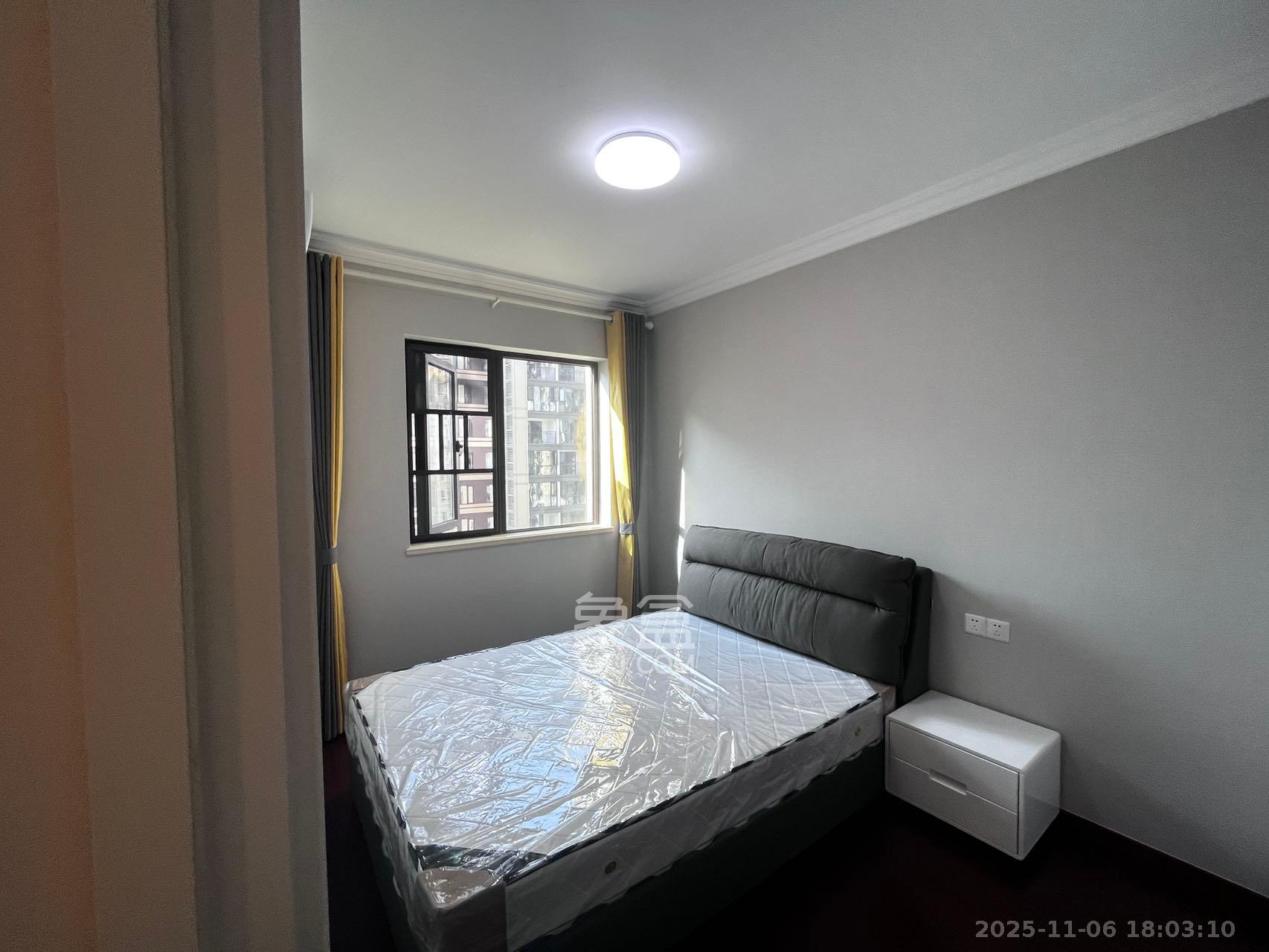 中海珑悦府  4室1厅1卫    3500.0元/月室内图