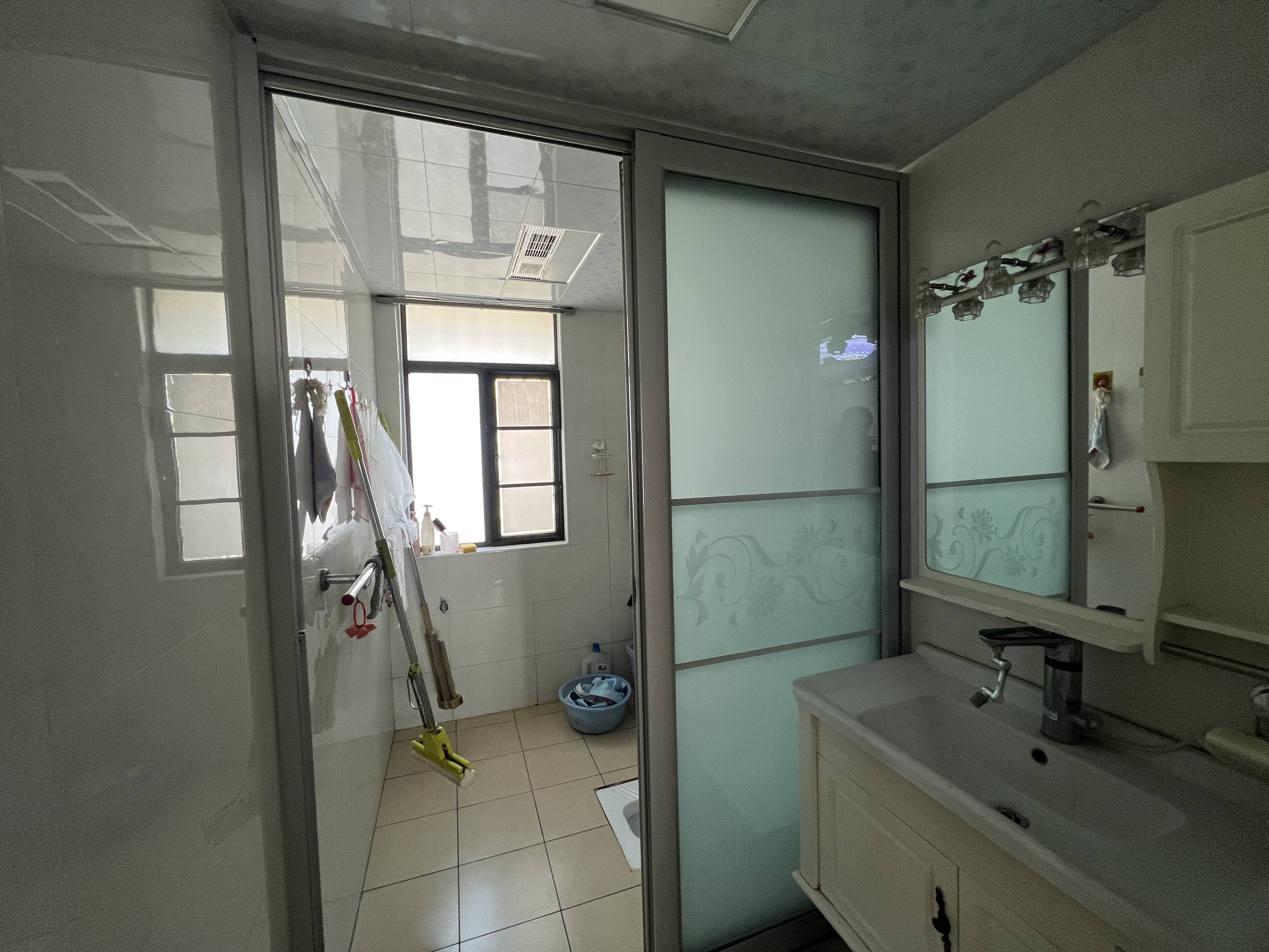 幸福嘉园  1室0厅0卫    59.8万卫生间