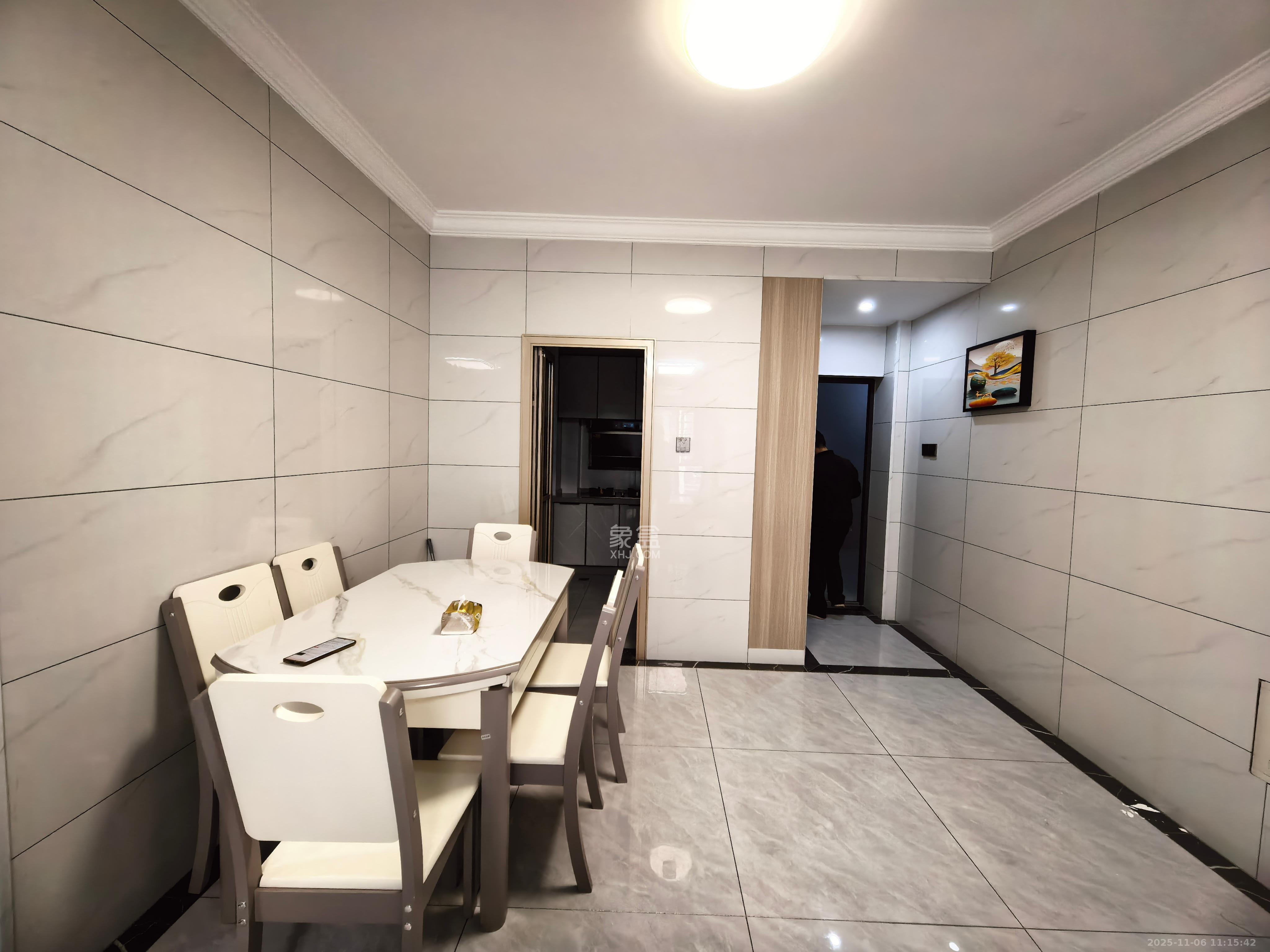 和润园三期 2室1厅1卫 2200.0元/月 和润园三期 2室1厅1卫 2200.0元/月室内图