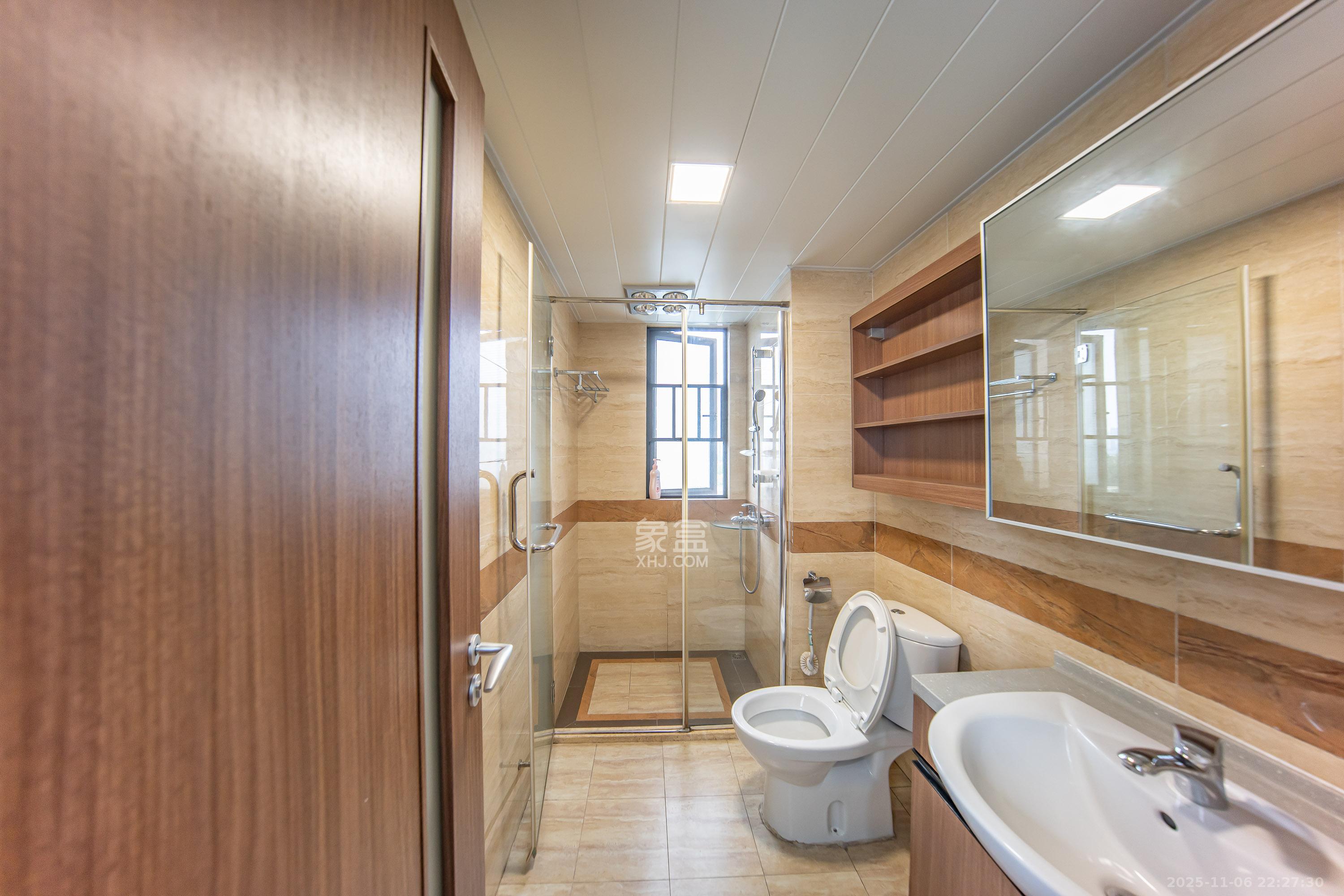 万科白鹭郡 4室2厅2卫 158.0万 万科白鹭郡 4室2厅2卫 158.0万卫生间