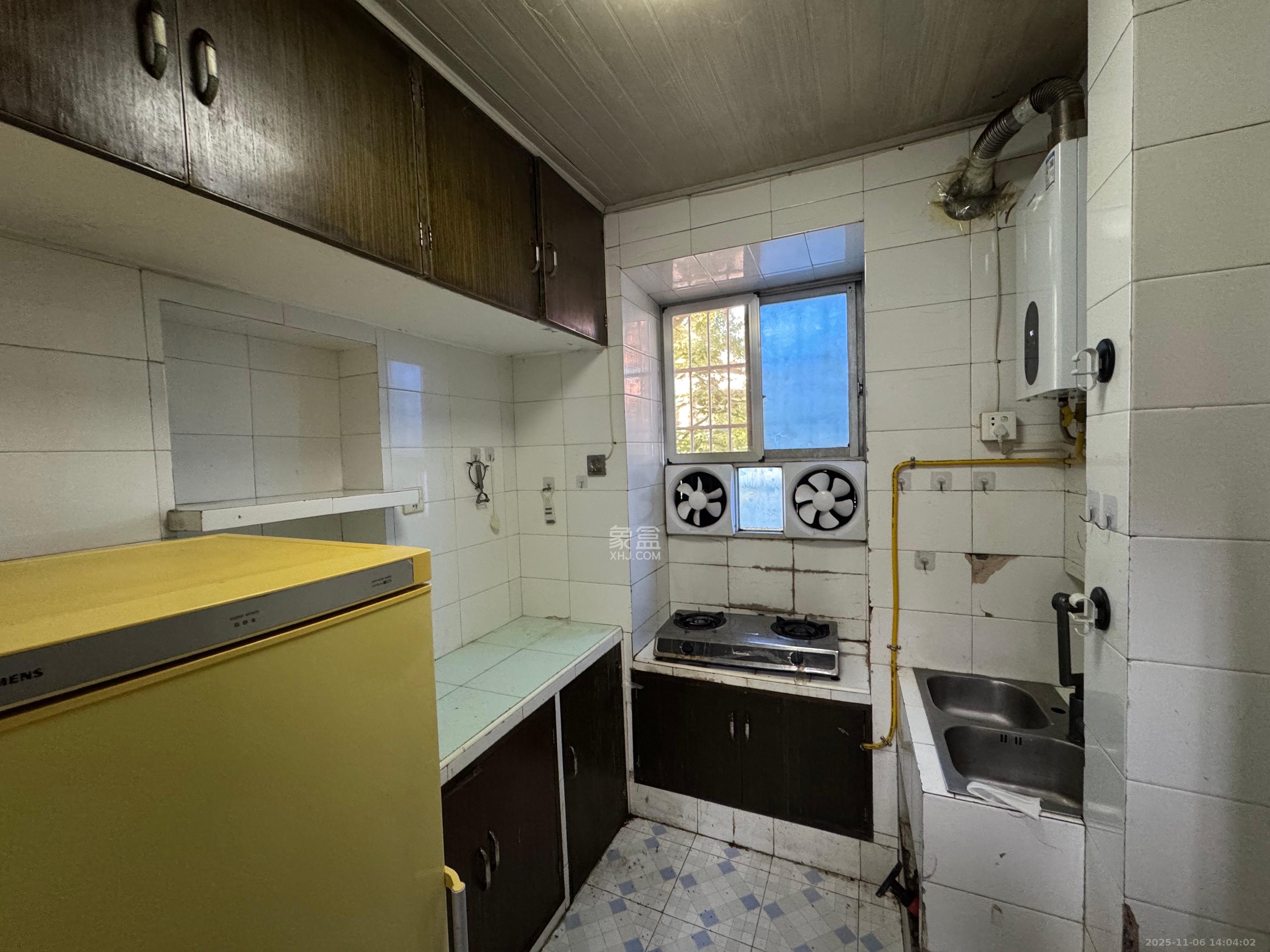 曙光小区  2室2厅1卫    1700.0元/月室内图