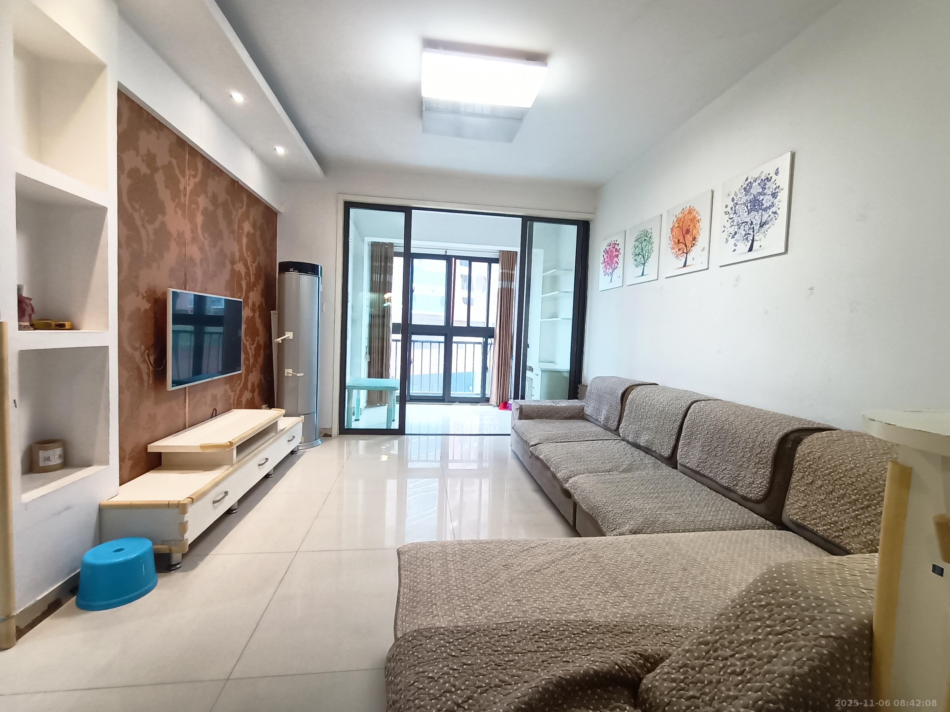 旭辉华庭 2室2厅1卫 1600.0元/月 旭辉华庭 2室2厅1卫 1600.0元/月室内图