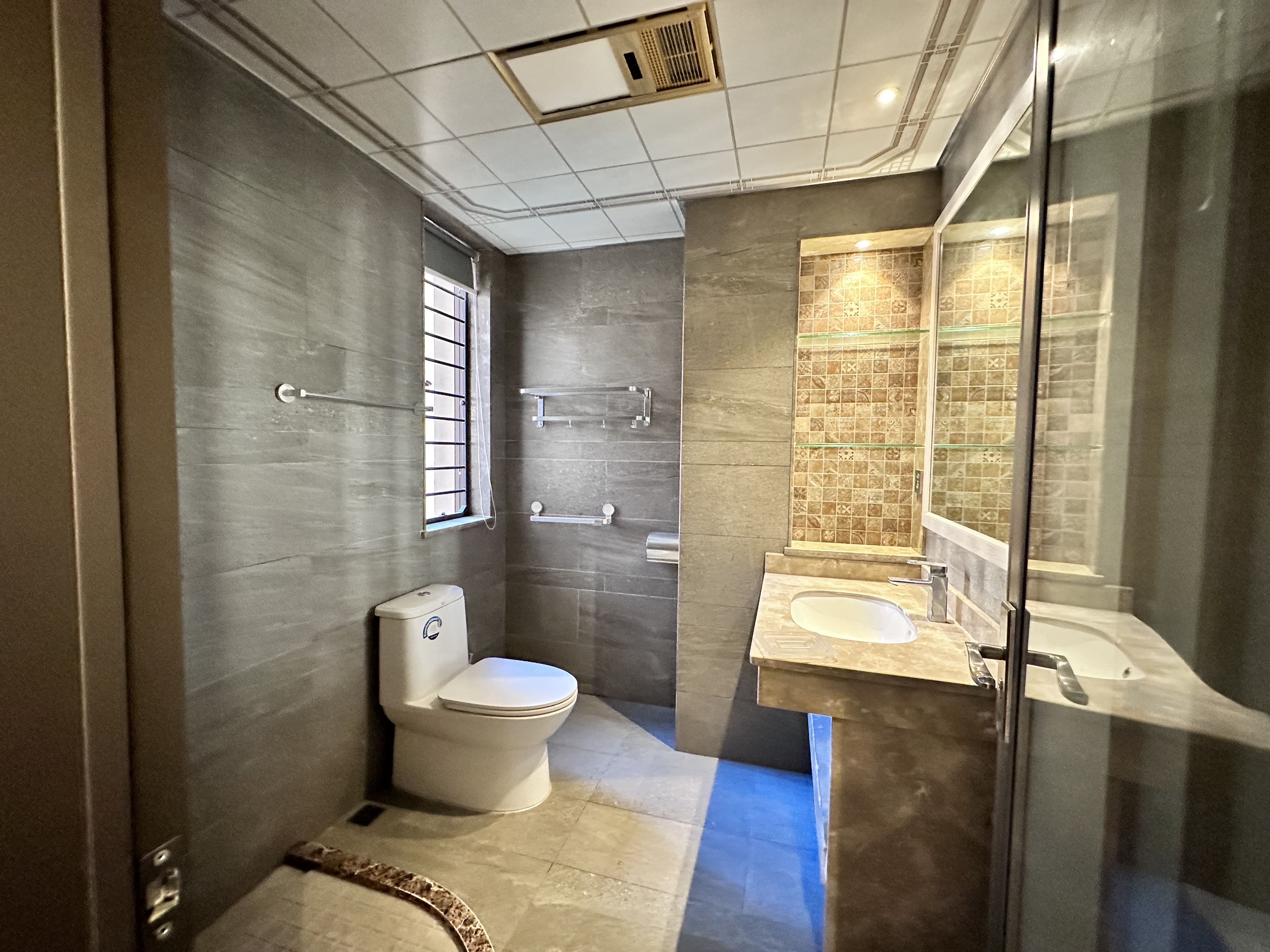 海航豪庭北苑  5室2厅3卫    10000.0元/月室内图