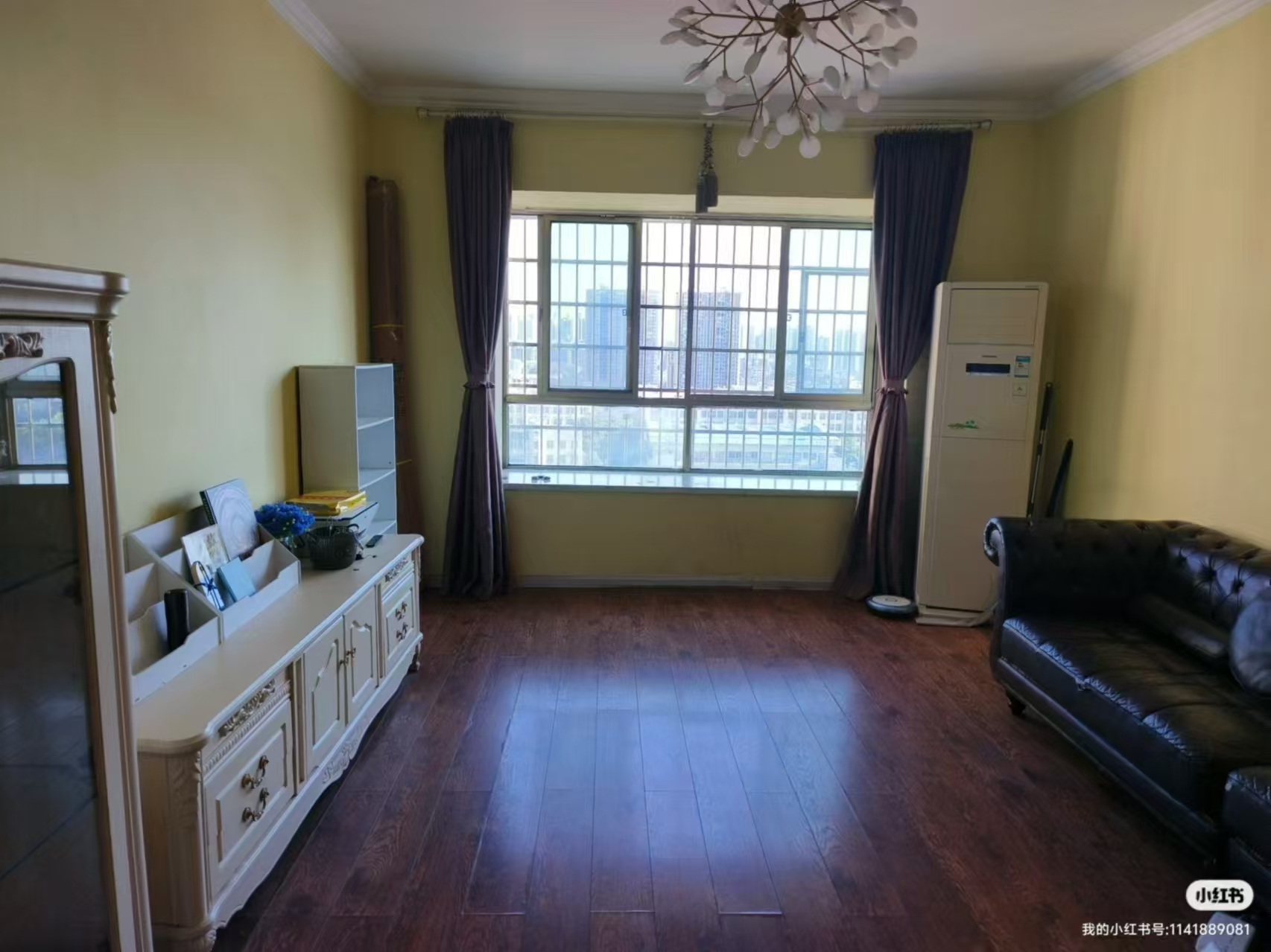 广成大厦  3室2厅1卫    59.8万客厅