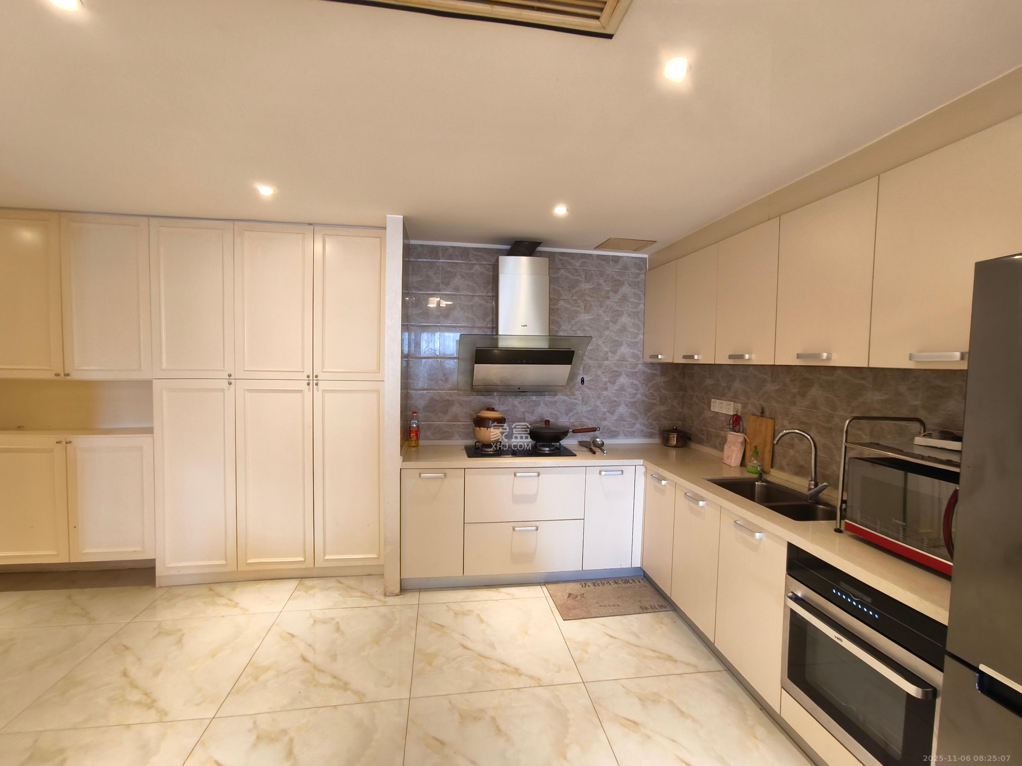 银轩铭誉（四海怡家）  1室1厅1卫    3000.0元/月室内图