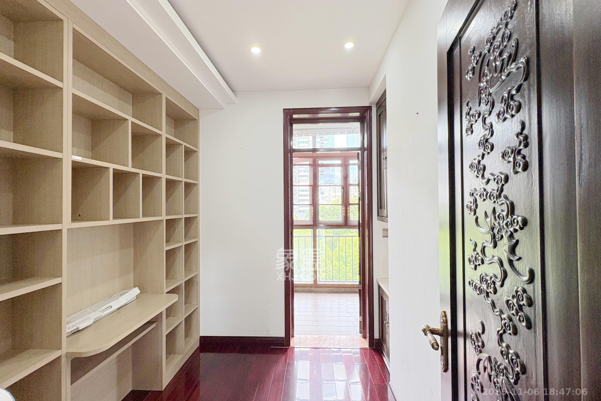 向阳门第  4室2厅2卫    198.0万其他