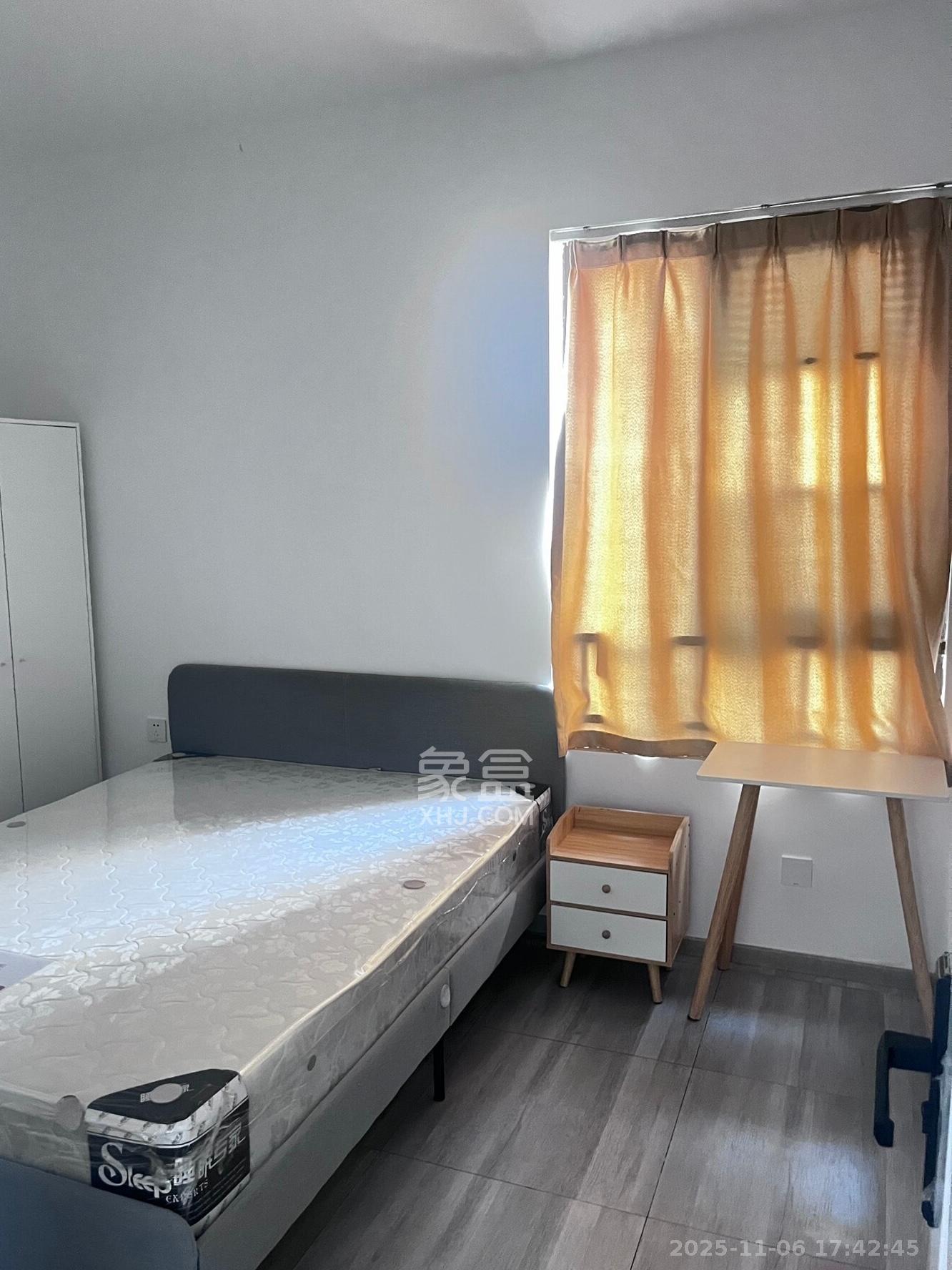 鑫远翡丽郡（鑫远翡丽雅苑）  4室2厅2卫    2800.0元/月室内图