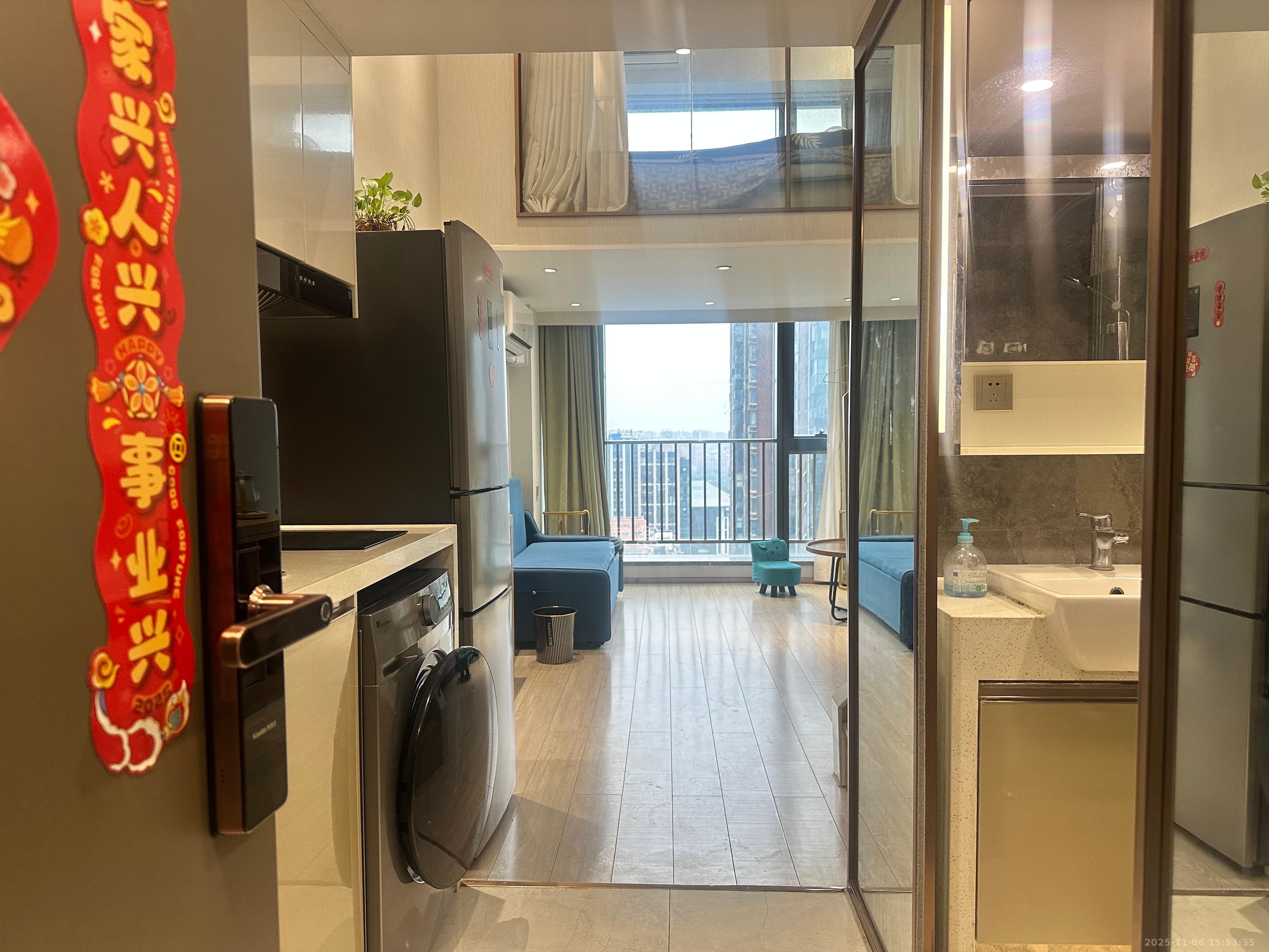 华远华时代  2室1厅1卫    2500.0元/月