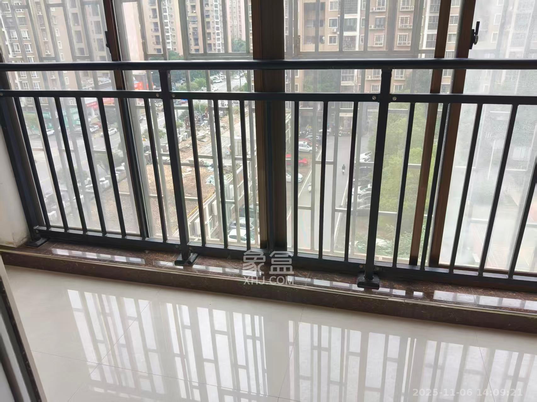 和馨园  2室2厅1卫    2000.0元/月室内图