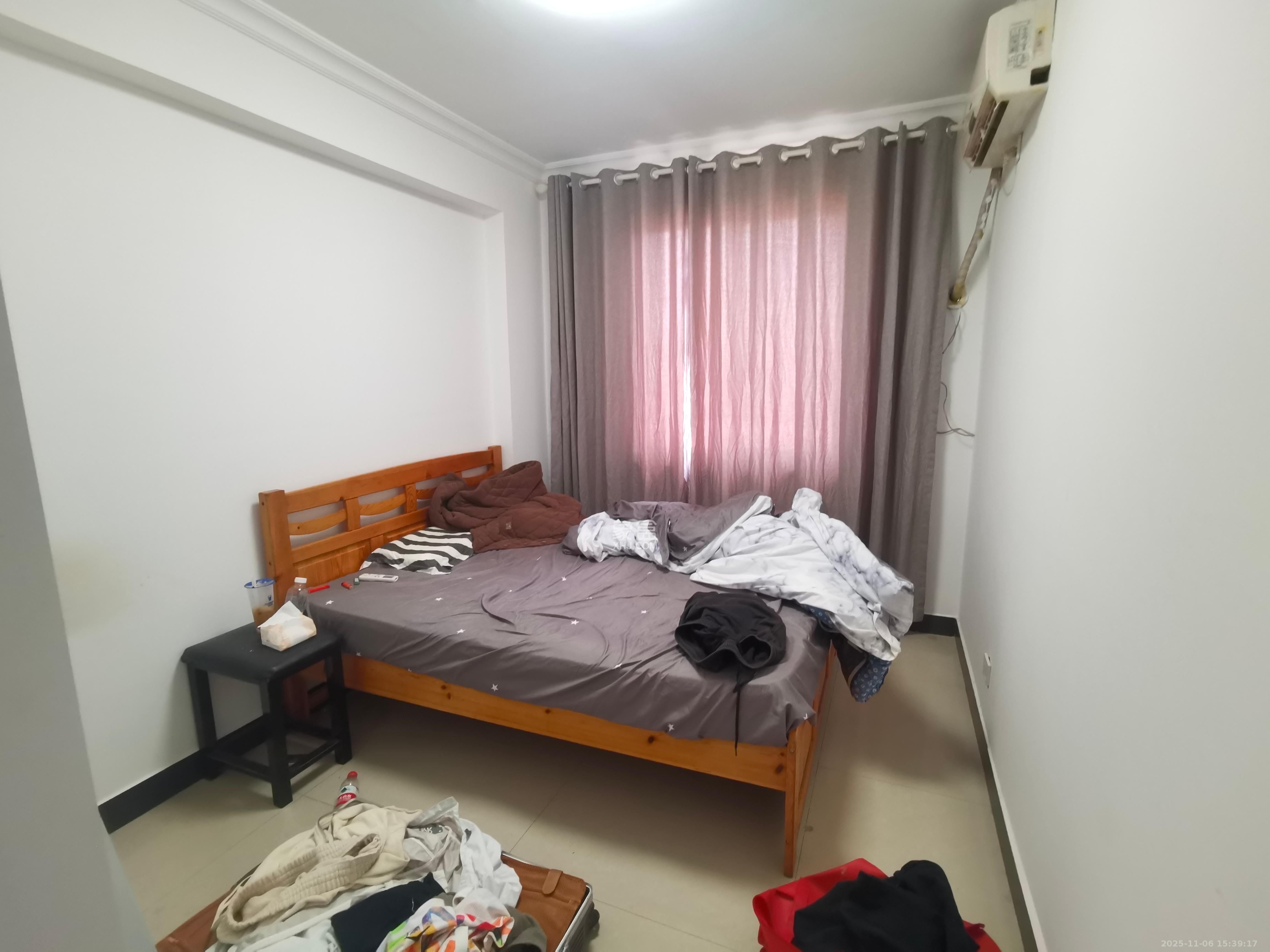 高桥现代商贸城  3室1厅1卫    3000.0元/月室内图