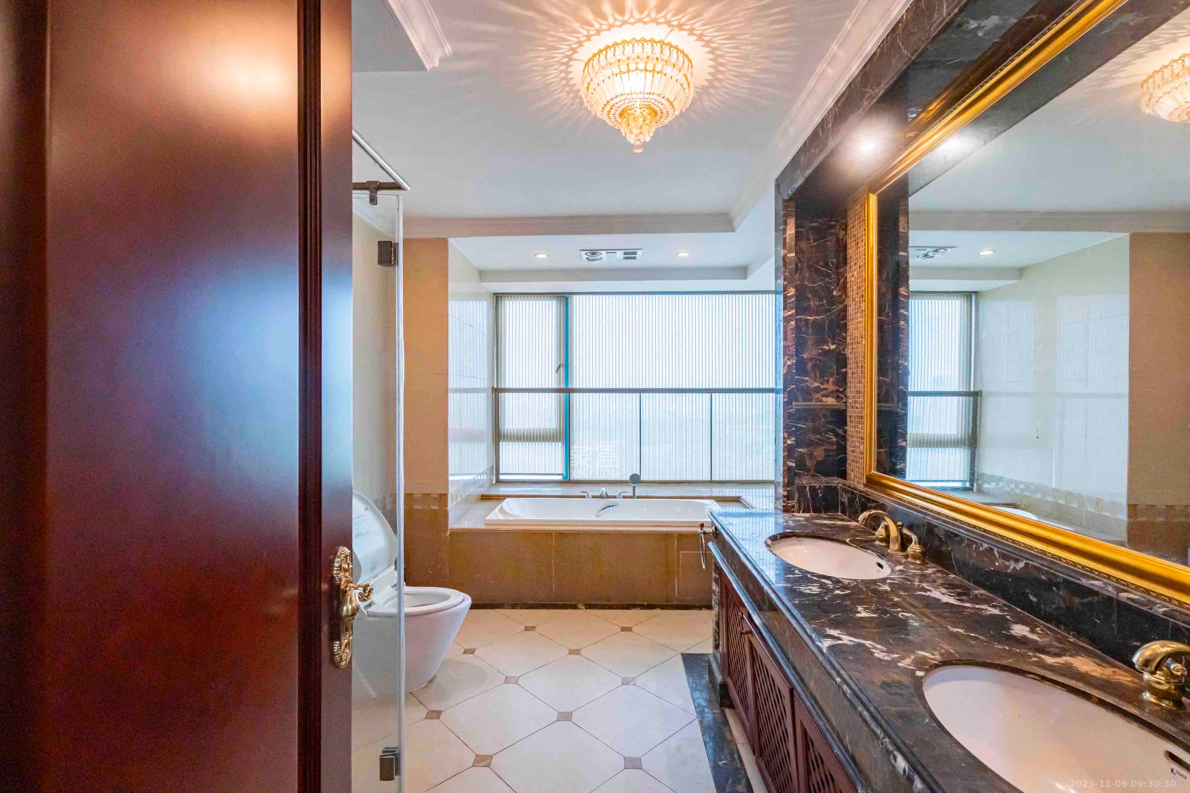 恒大雅苑 4室2厅2卫 6500.0元/月 恒大雅苑 4室2厅2卫 6500.0元/月室内图