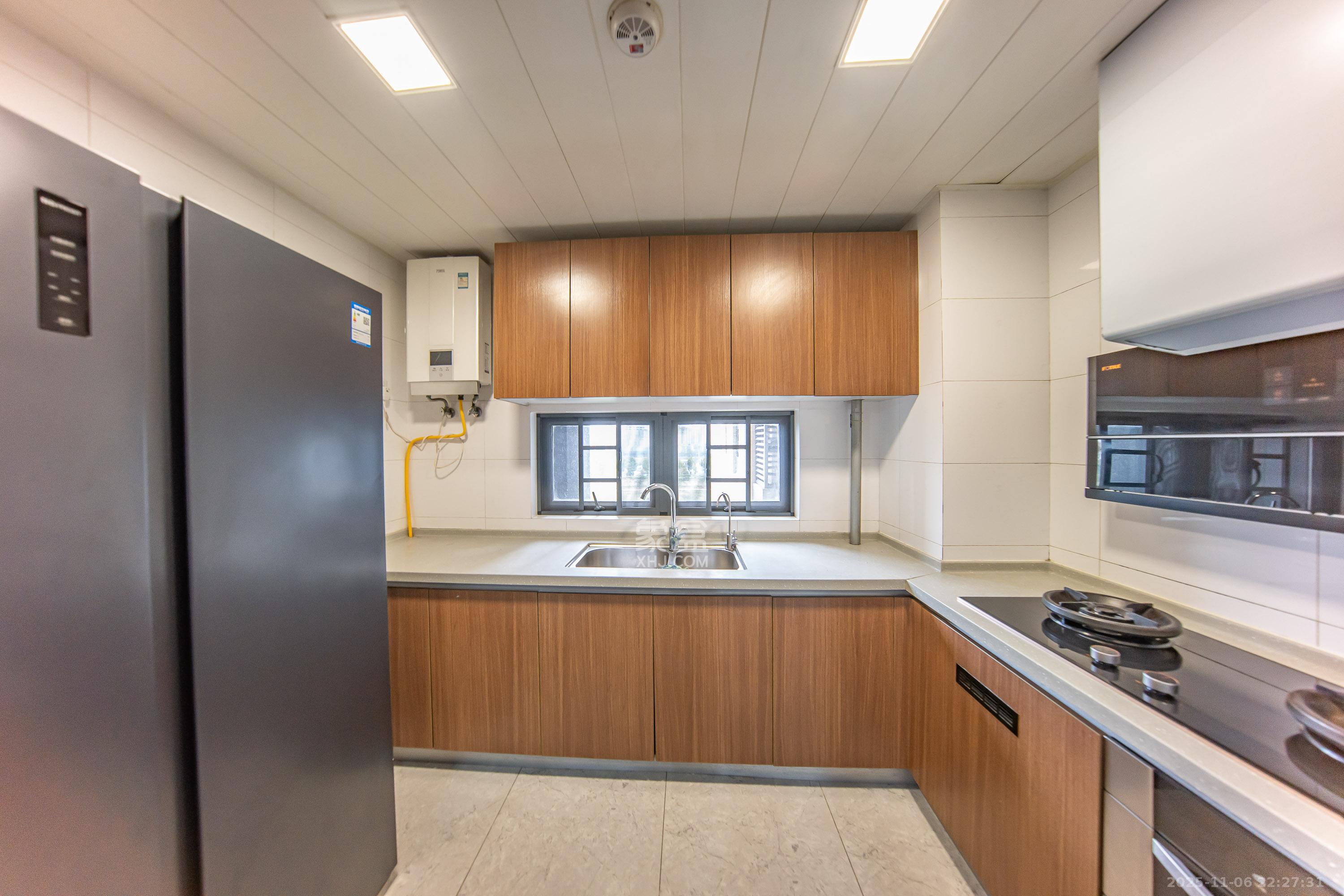 万科白鹭郡 4室2厅2卫 158.0万 万科白鹭郡 4室2厅2卫 158.0万厨房