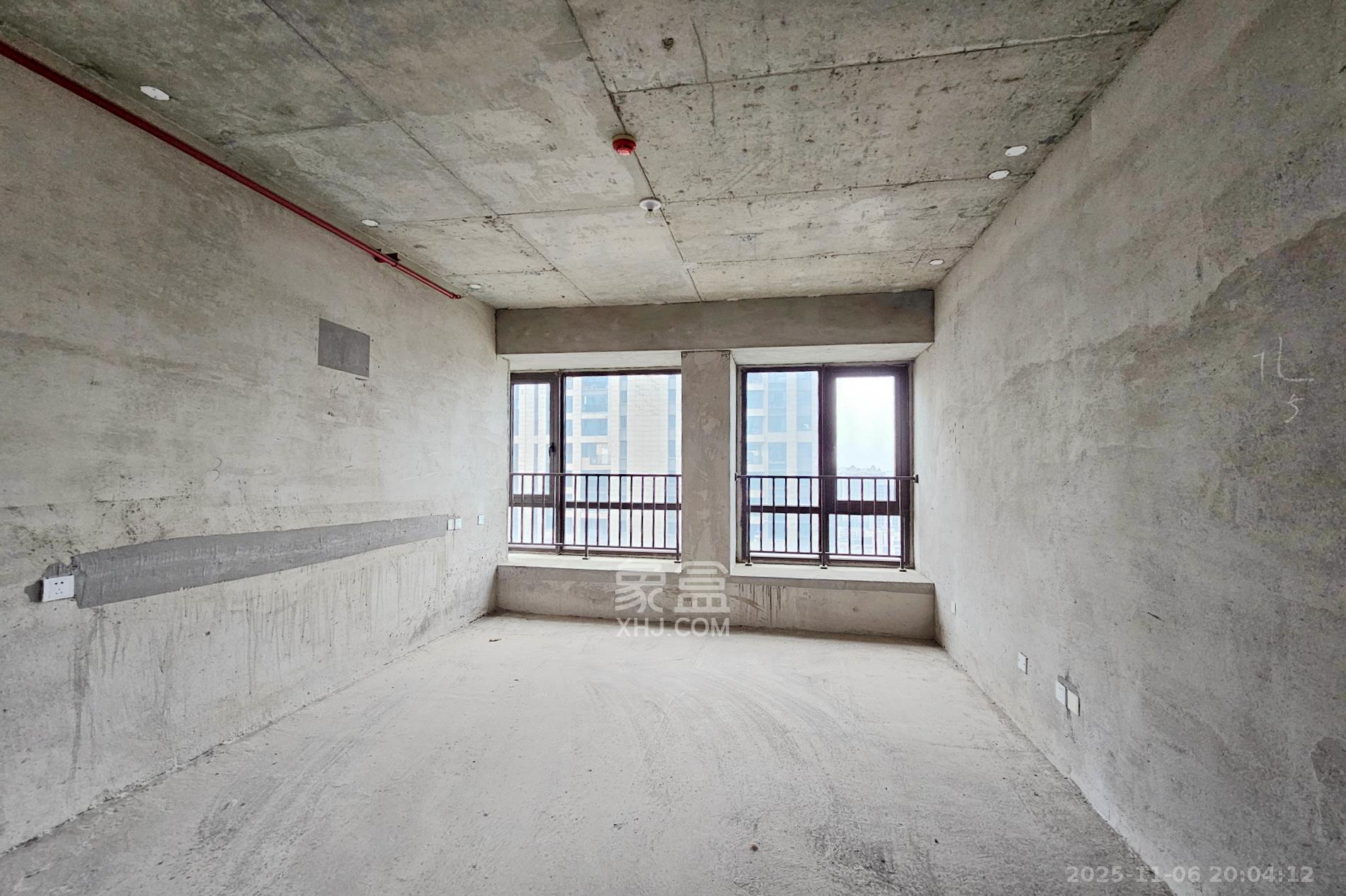 明昇壹城(明昇时代广场)二期 4室2厅3卫 410.0万 明昇壹城(明昇时代广场)二期 4室2厅3卫 410.0万卧室