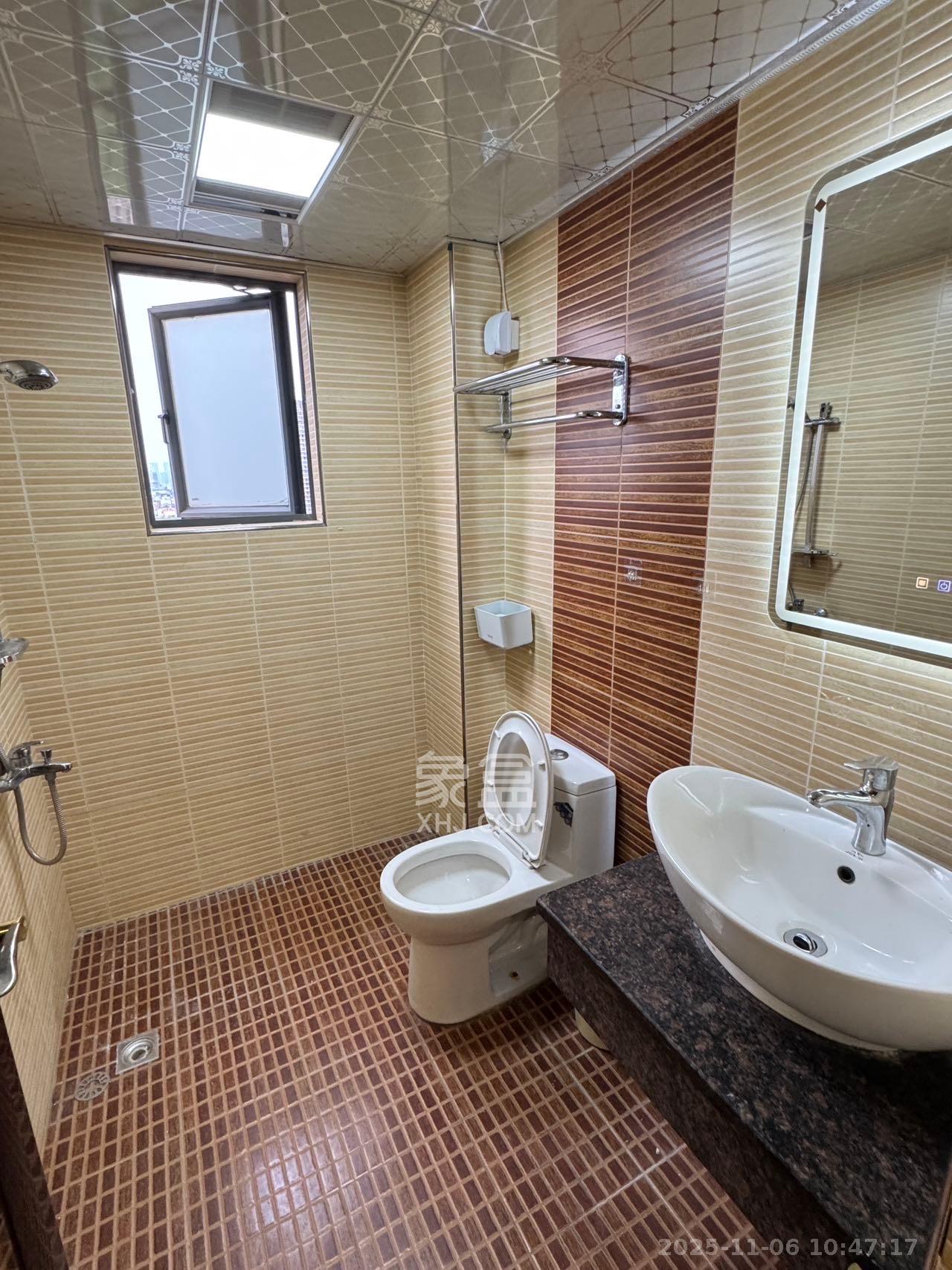 东方芙蓉  3室2厅2卫    3800.0元/月室内图