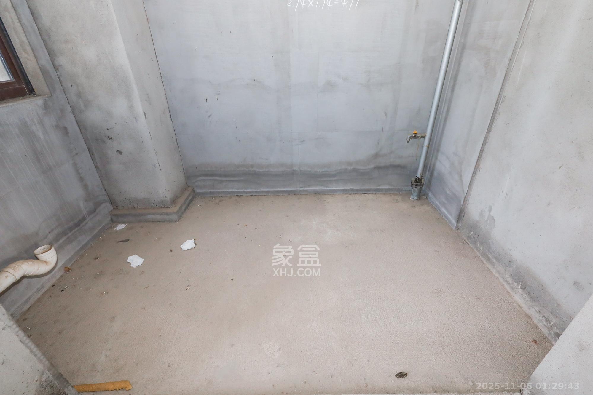 阳光丽城二期 4室2厅2卫 190.0万 阳光丽城二期 4室2厅2卫 190.0万厨房