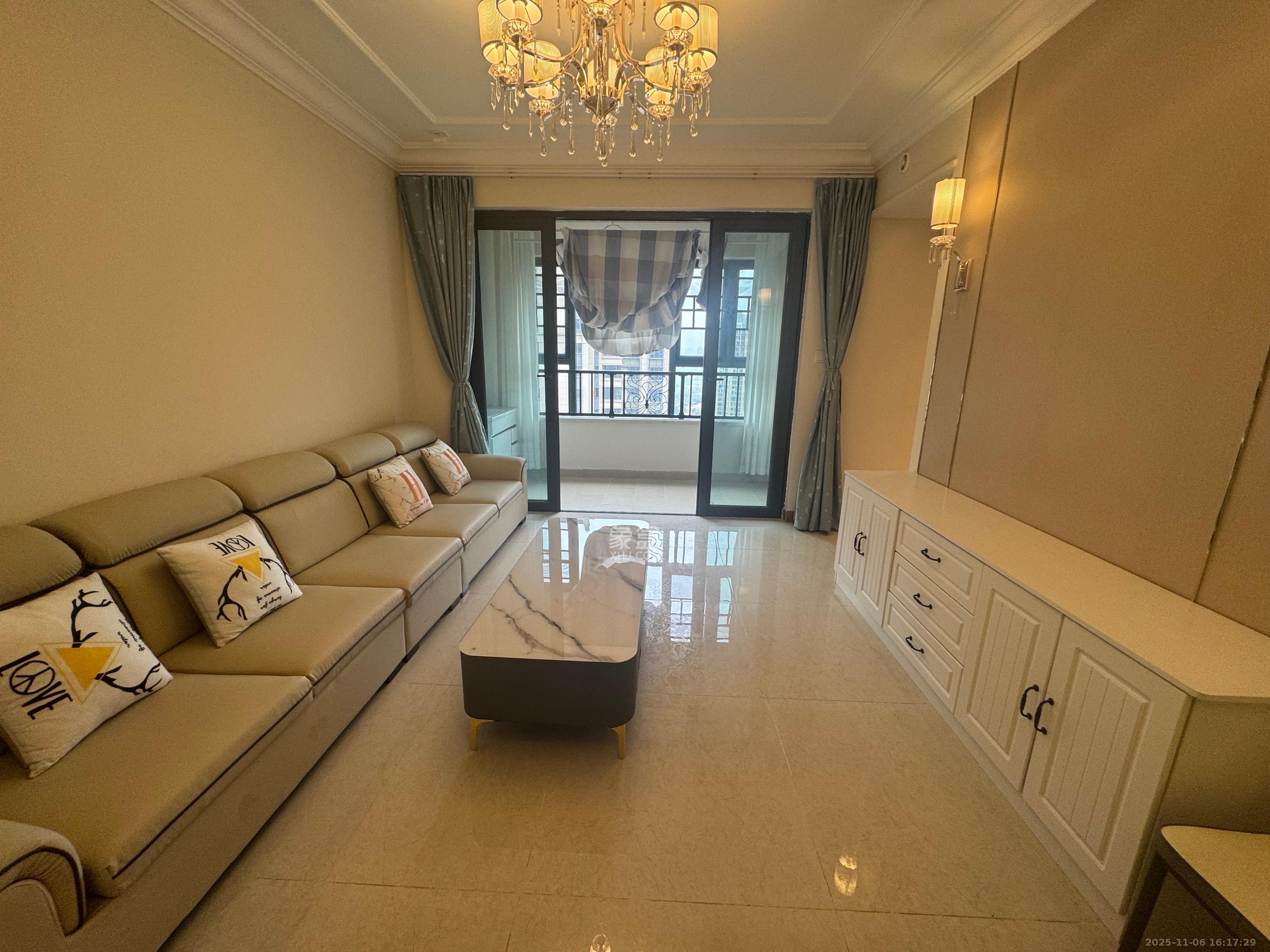 恒大御景半岛 3室2厅1卫 1600.0元/月 恒大御景半岛 3室2厅1卫 1600.0元/月室内图