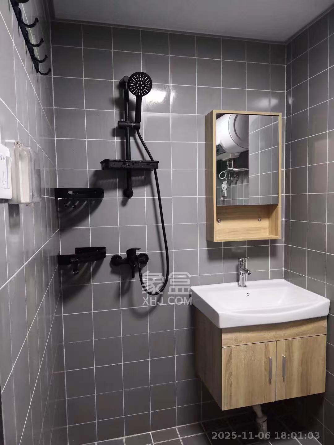 新世界广场  1室1厅1卫    1500.0元/月室内图