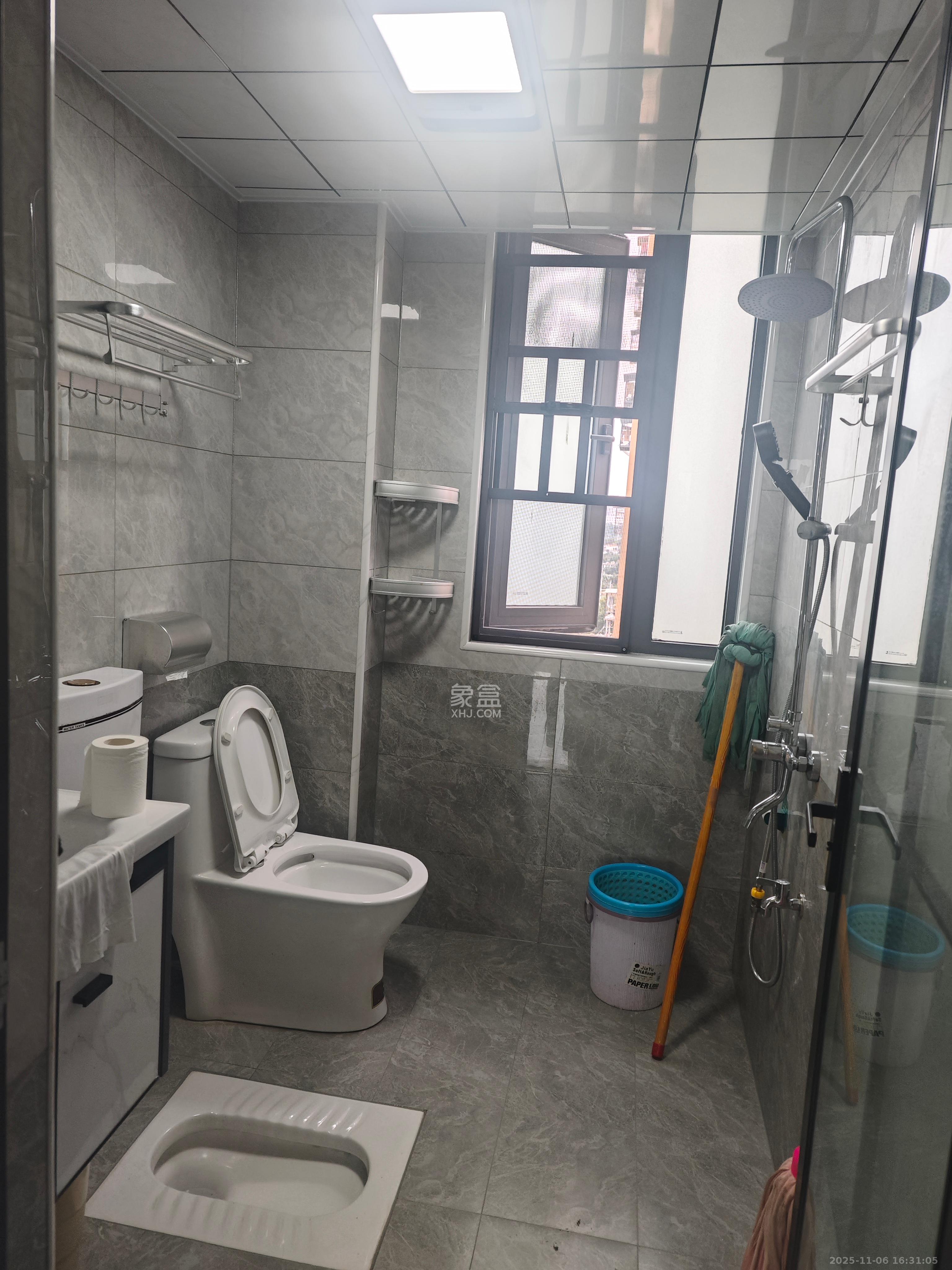 东合新苑  2室2厅1卫    2400.0元/月室内图