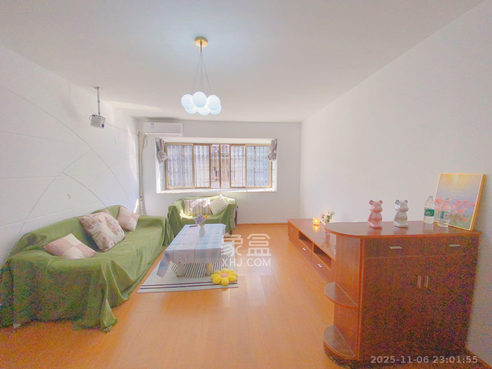 芙蓉蓉苑 1室1厅1卫 2800.0元/月 芙蓉蓉苑 1室1厅1卫 2800.0元/月室内图