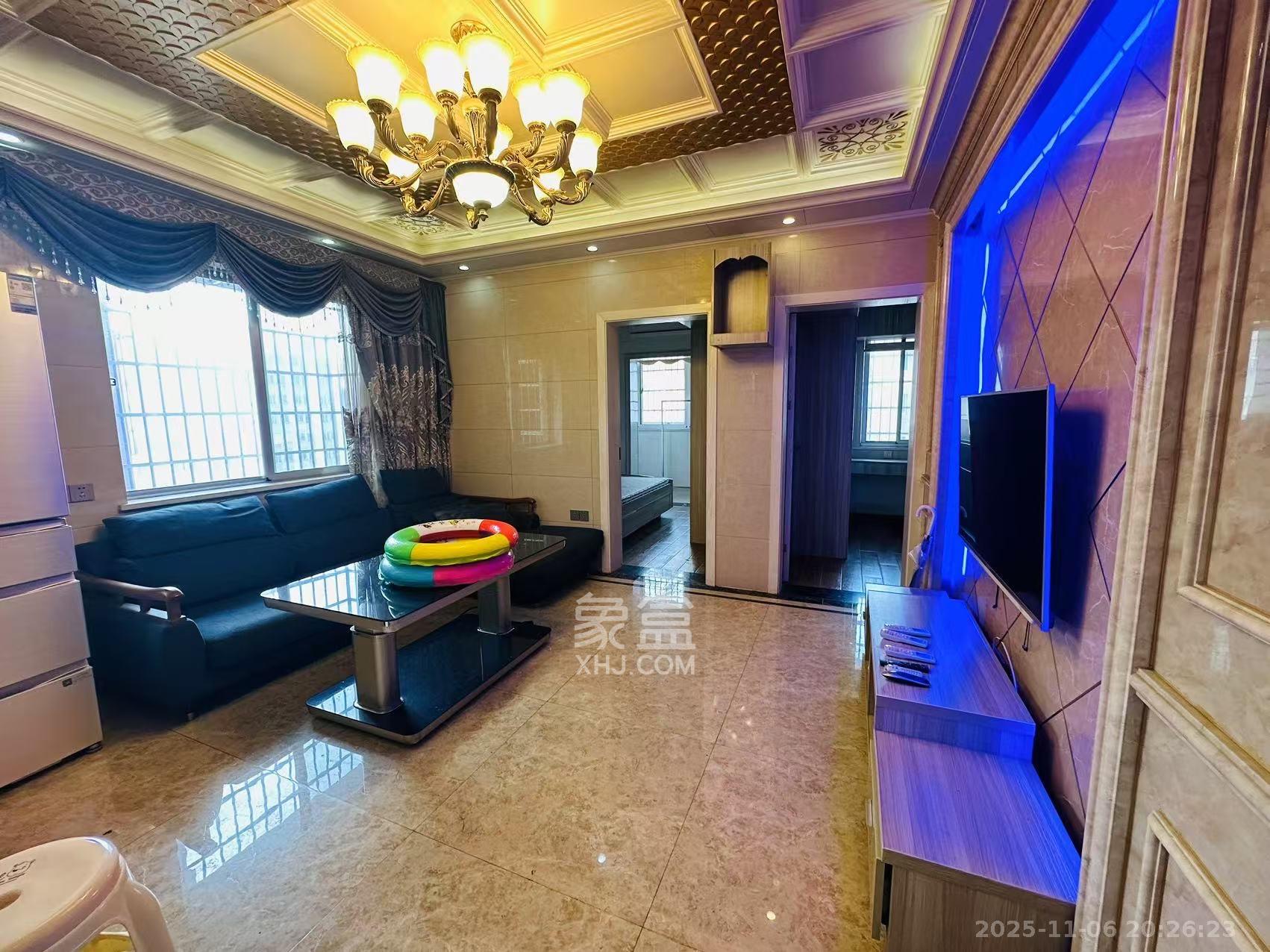 上河国际B座  1室2厅2卫    2300.0元/月