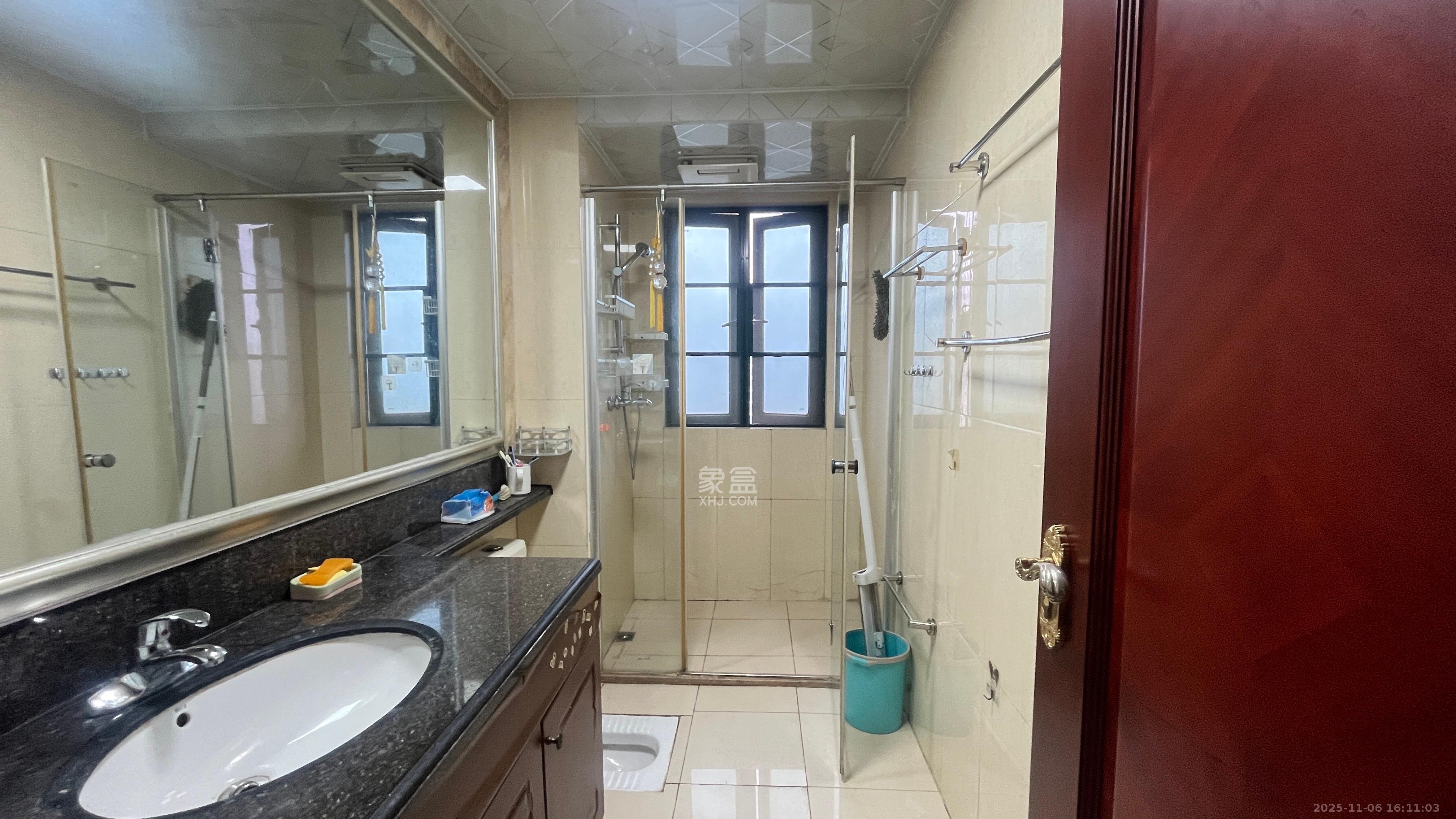 恒大雅苑 3室2厅2卫 2600.0元/月 恒大雅苑 3室2厅2卫 2600.0元/月室内图