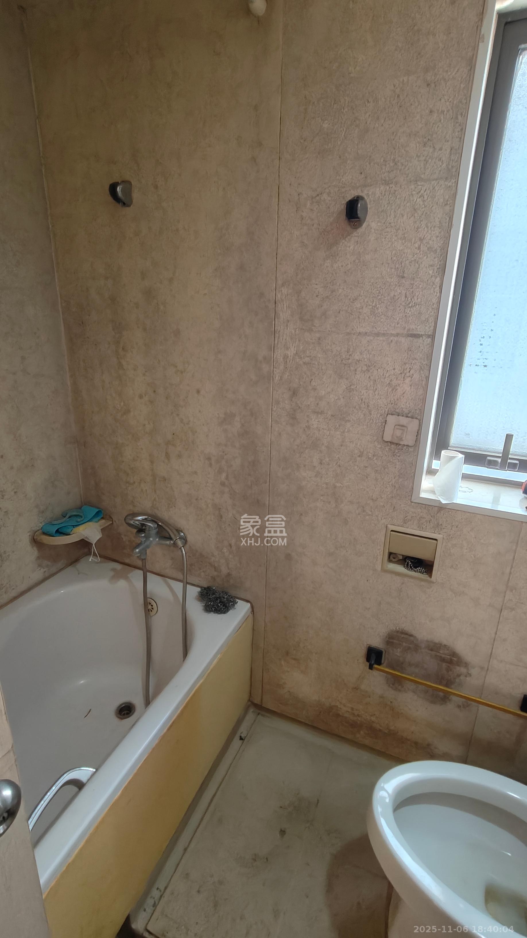 远大麓园  3室2厅2卫    2600.0元/月室内图