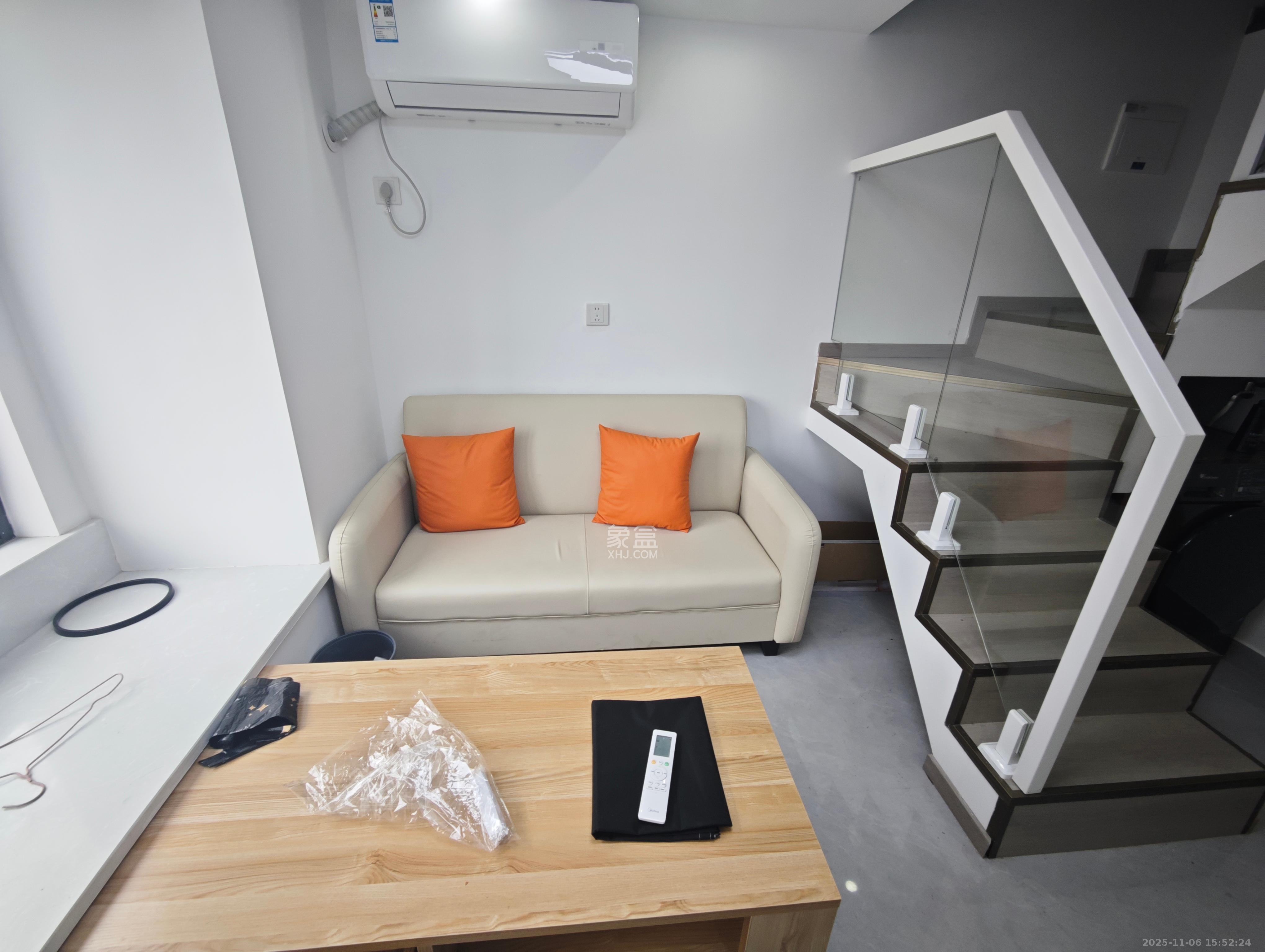 金地峯范 1室0厅0卫 2000.0元/月 金地峯范 1室0厅0卫 2000.0元/月室内图