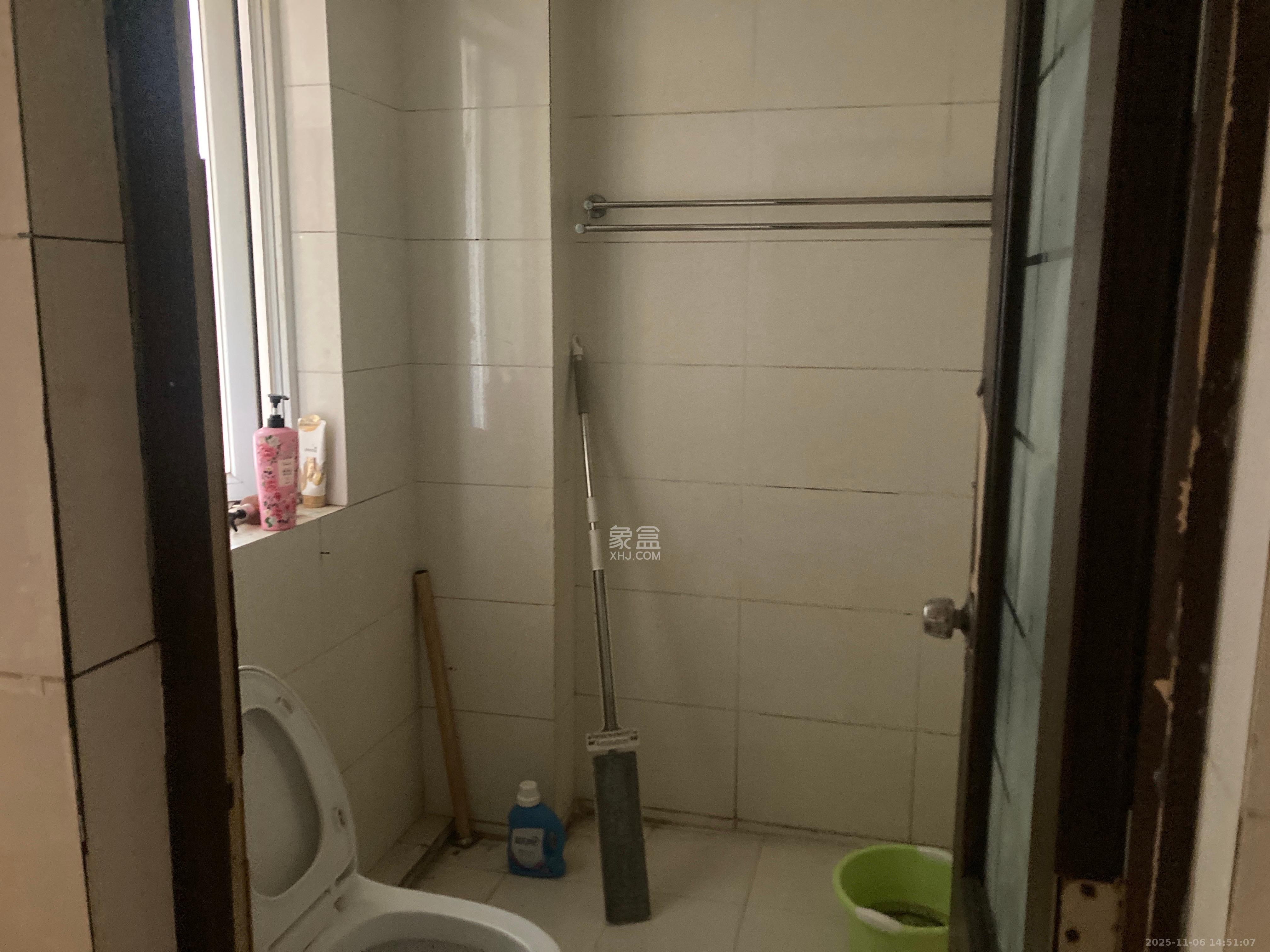 通华天都  1室1厅1卫    1800.0元/月室内图