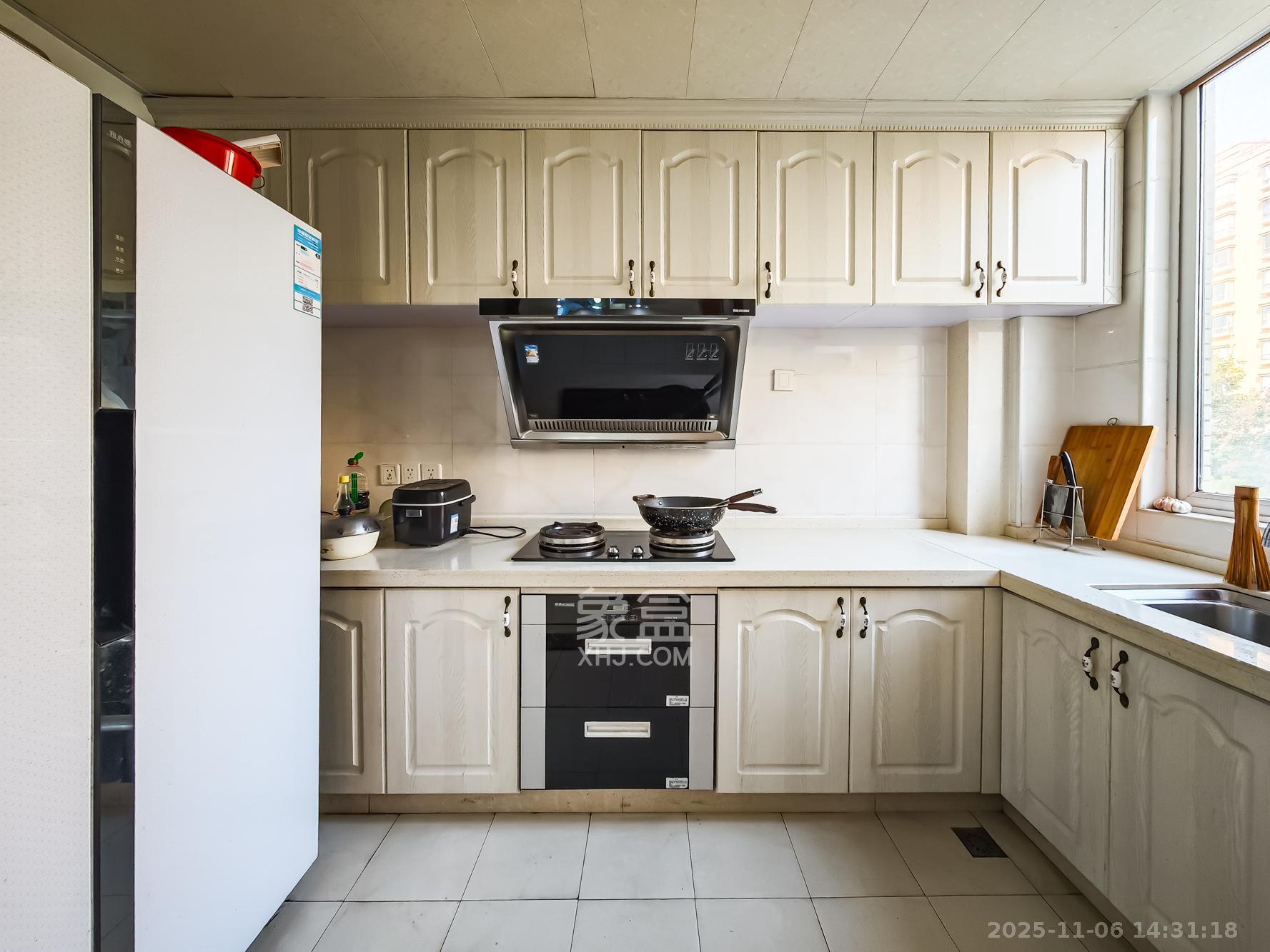 山语城一期  3室2厅2卫    80.0万厨房