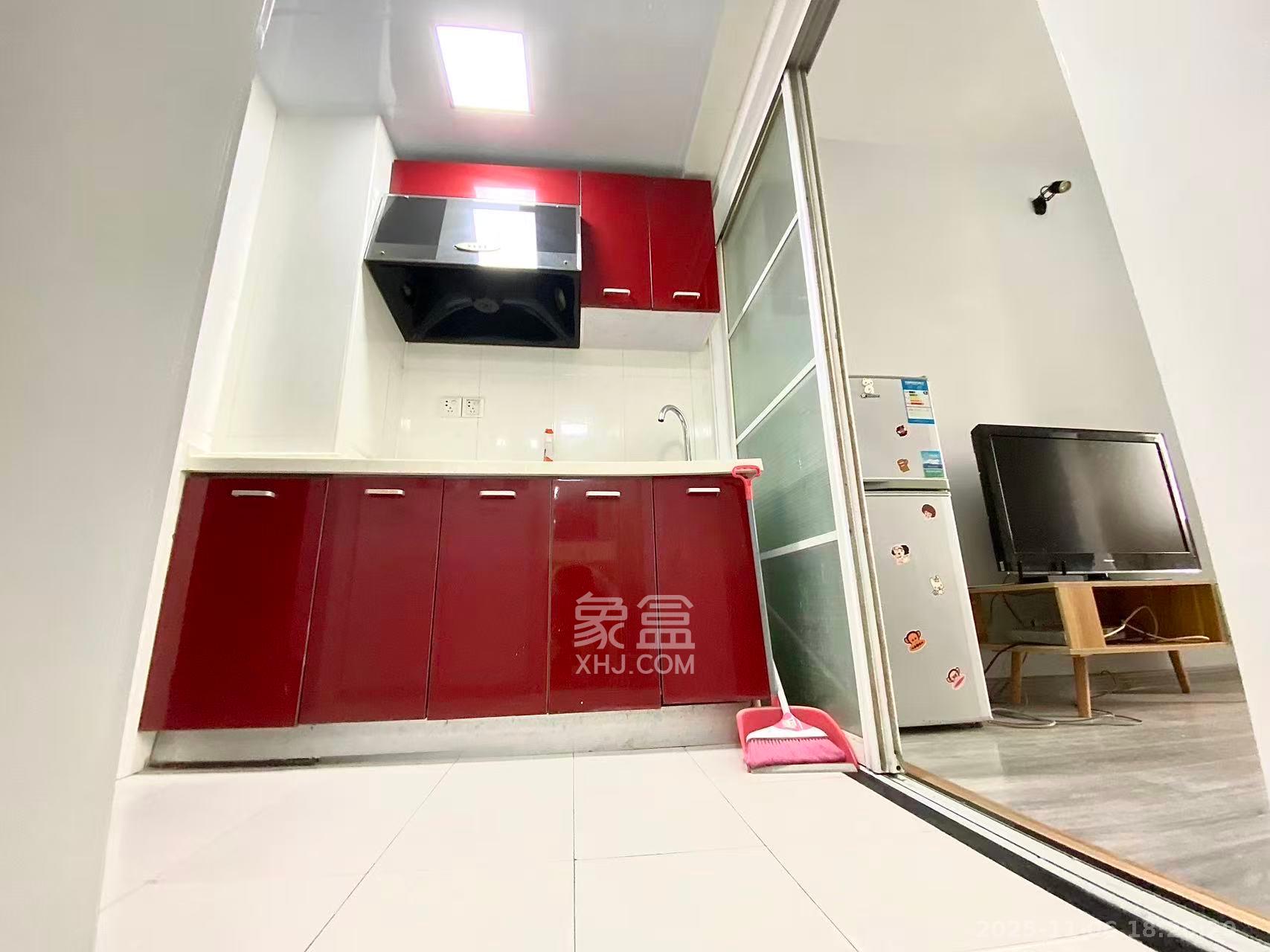 2076至高点  1室1厅1卫    1400.0元/月室内图