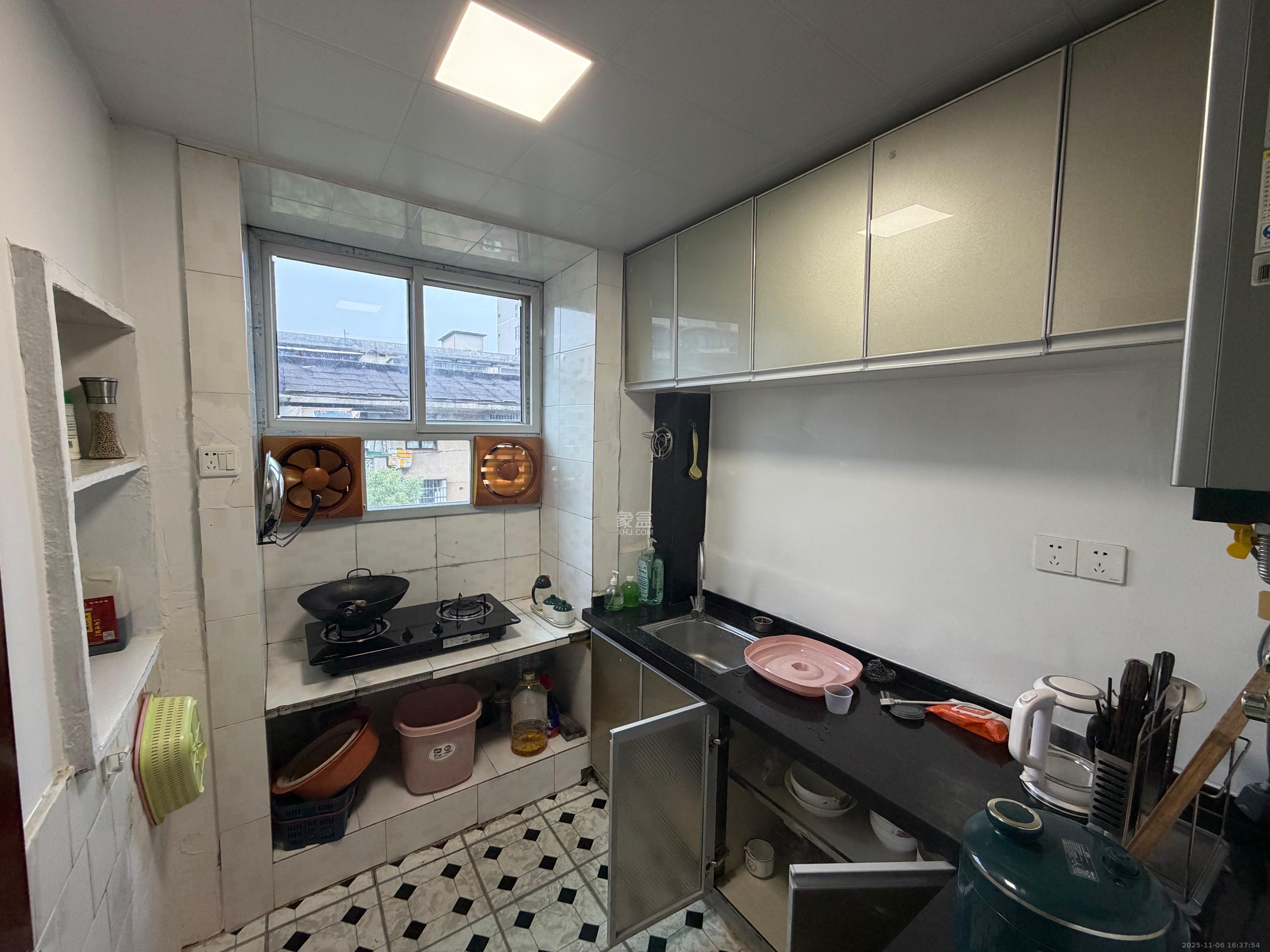 窑岭东村散盘  2室1厅1卫    1400.0元/月室内图