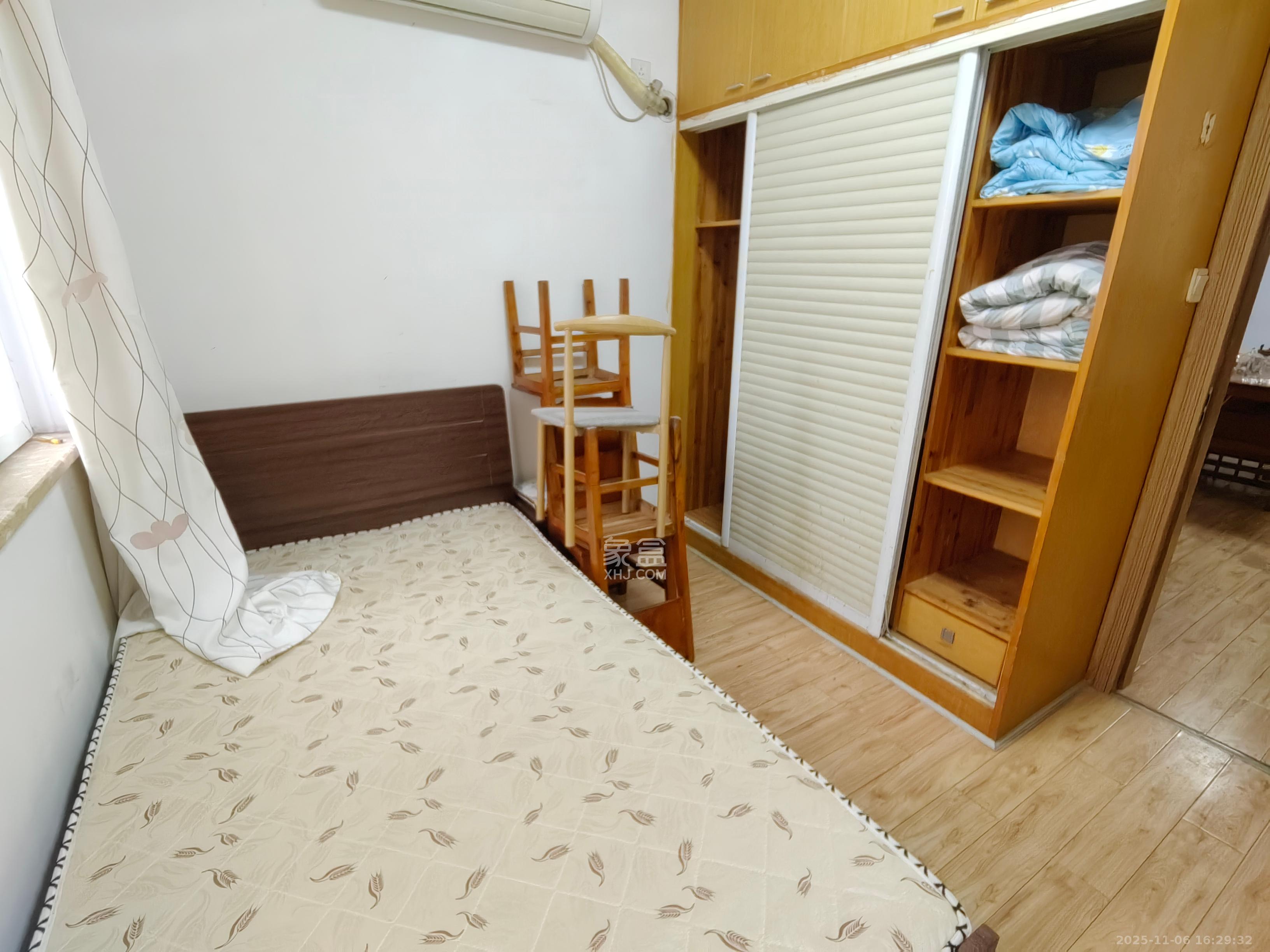 巧克力空间（建鸿达现代大厦）  2室2厅1卫    2000.0元/月室内图