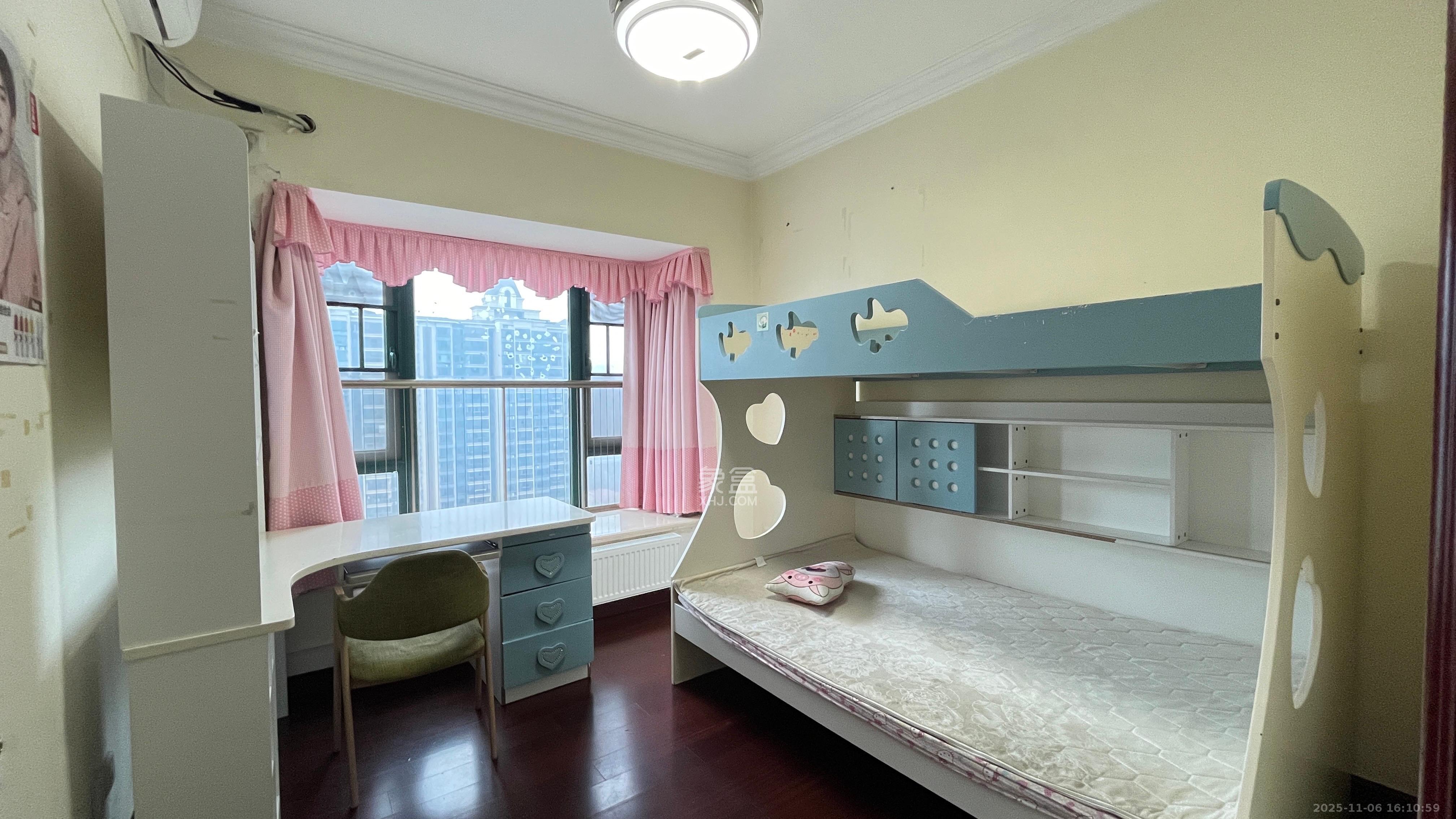 恒大雅苑  3室2厅2卫    2600.0元/月室内图