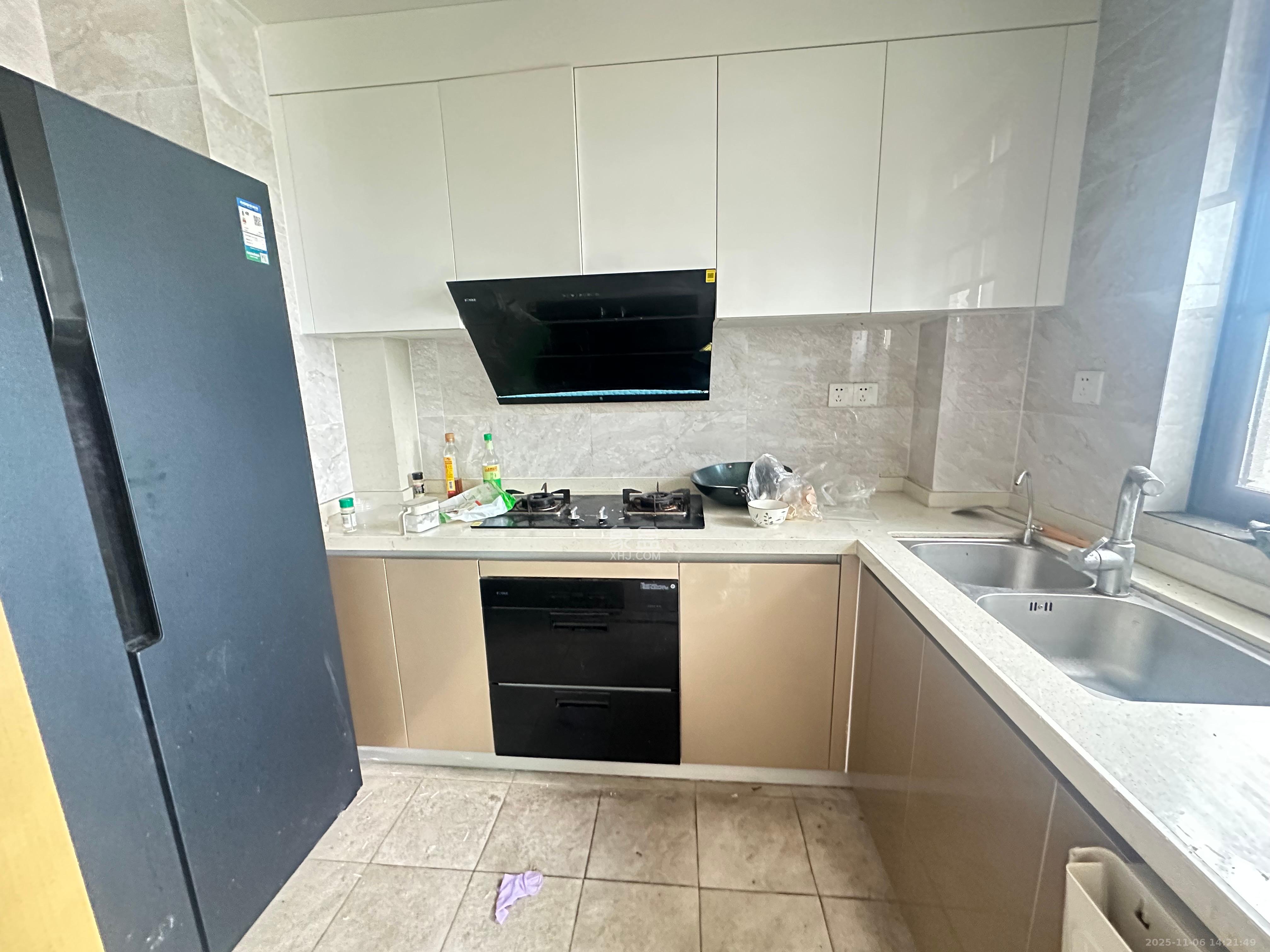 中建璟和城  4室2厅2卫    2800.0元/月室内图