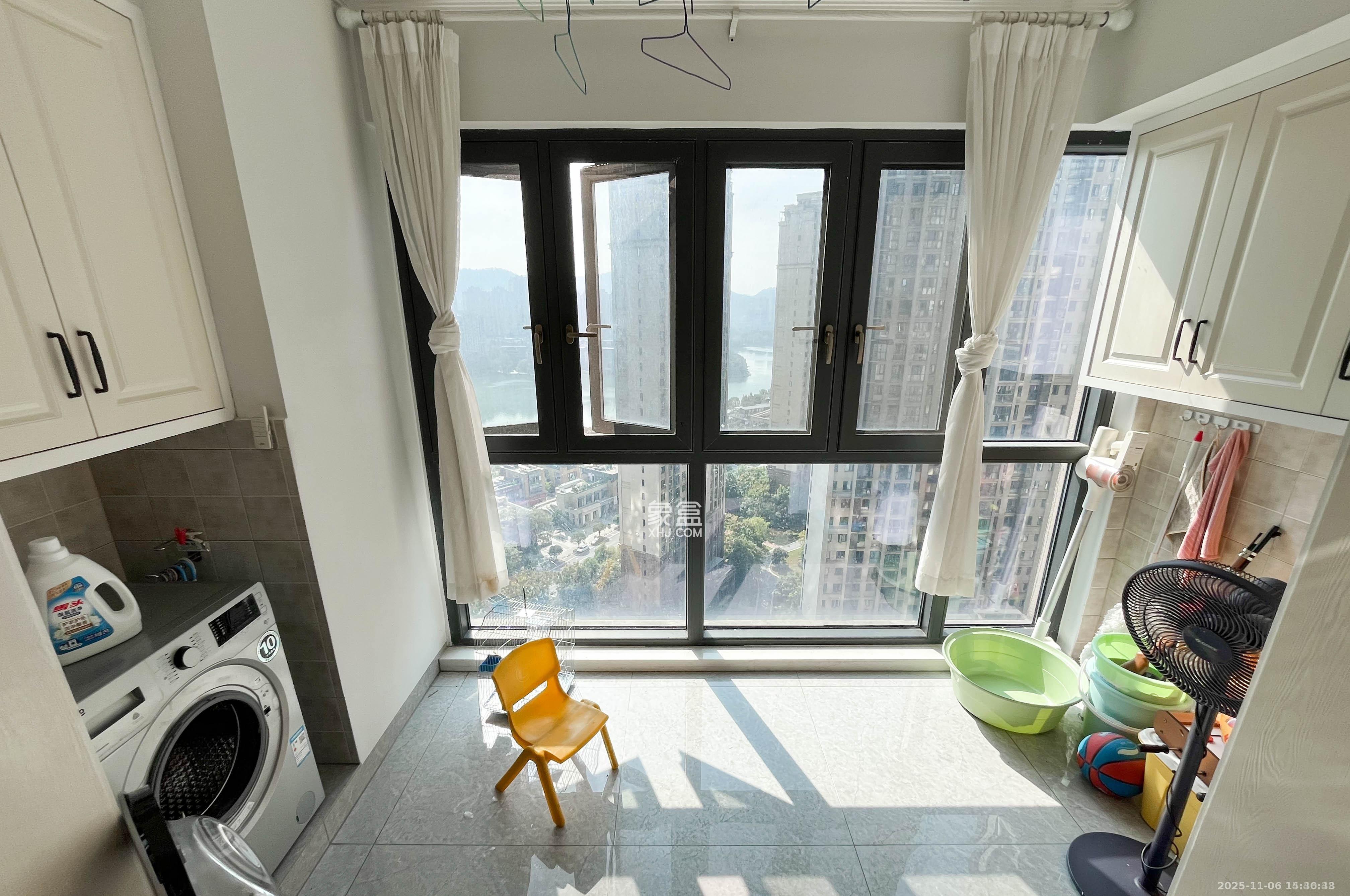 中建梅溪湖中心 3室2厅2卫 3500.0元/月 中建梅溪湖中心 3室2厅2卫 3500.0元/月室内图