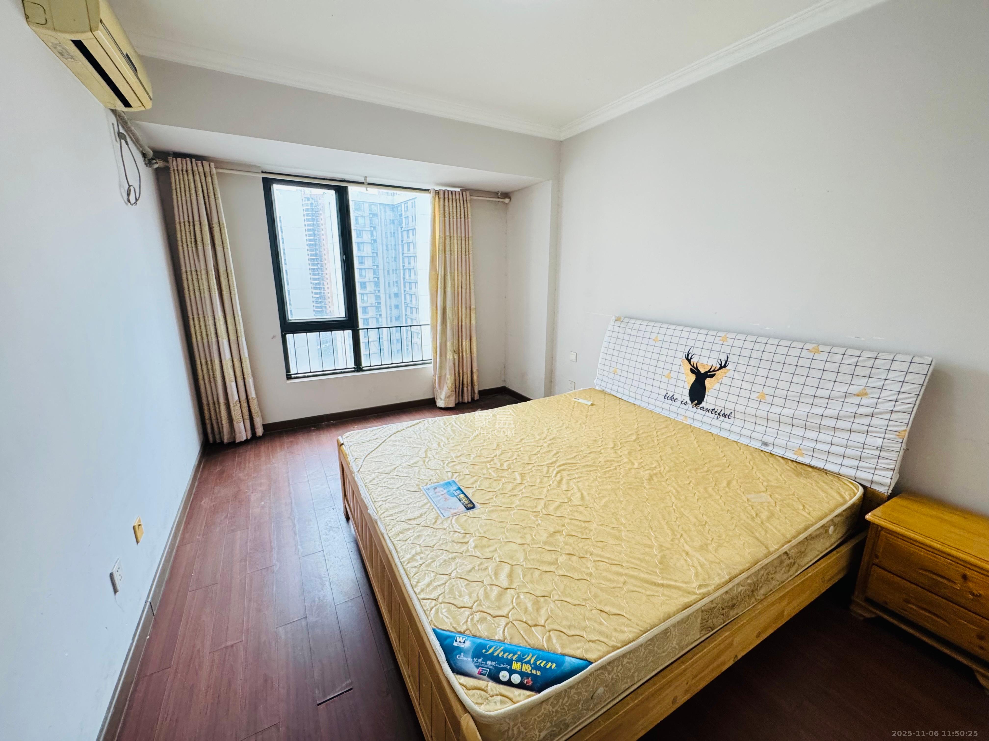 万科城市花园 3室2厅2卫 2400.0元/月 万科城市花园 3室2厅2卫 2400.0元/月室内图